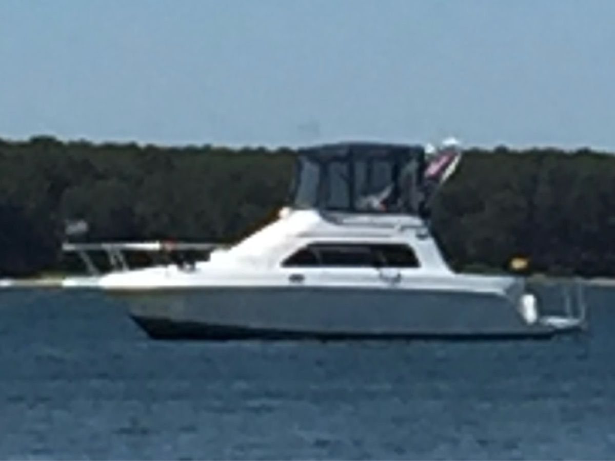 1998 Mainship 31 Sedan Bridge