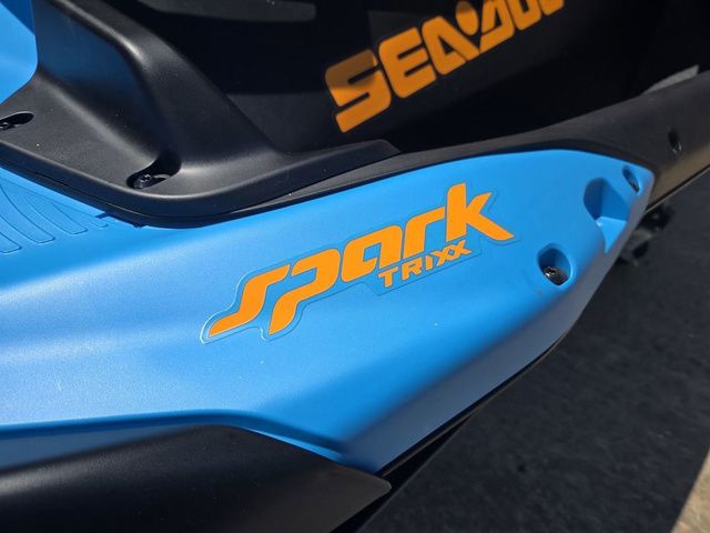 2026 Sea-Doo SparkTrixx For 3 Rotax 900 ACE - 90 Ibr And Aud - 16