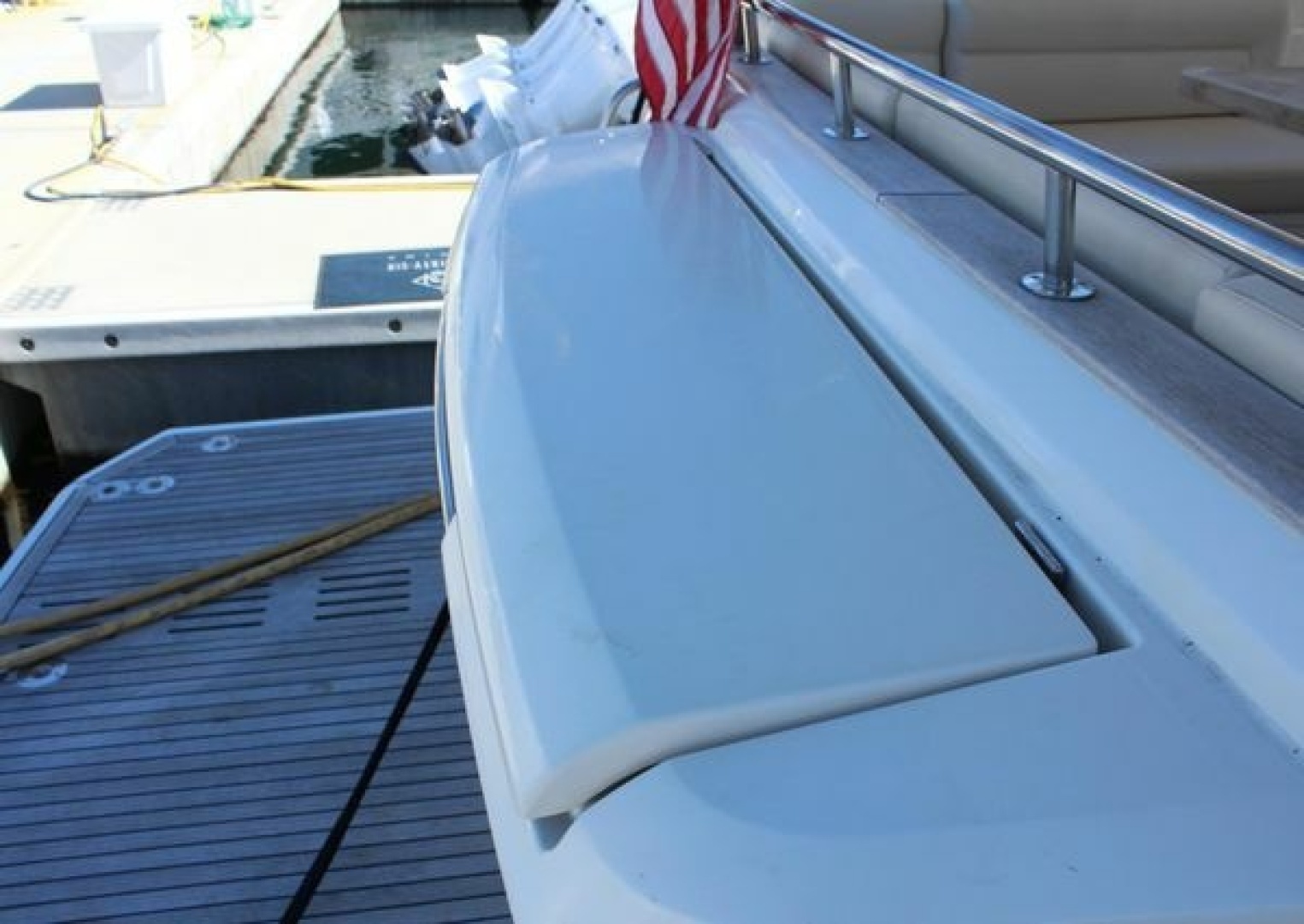 2019 Greenline 48 Coupe Hybrid - Image 10