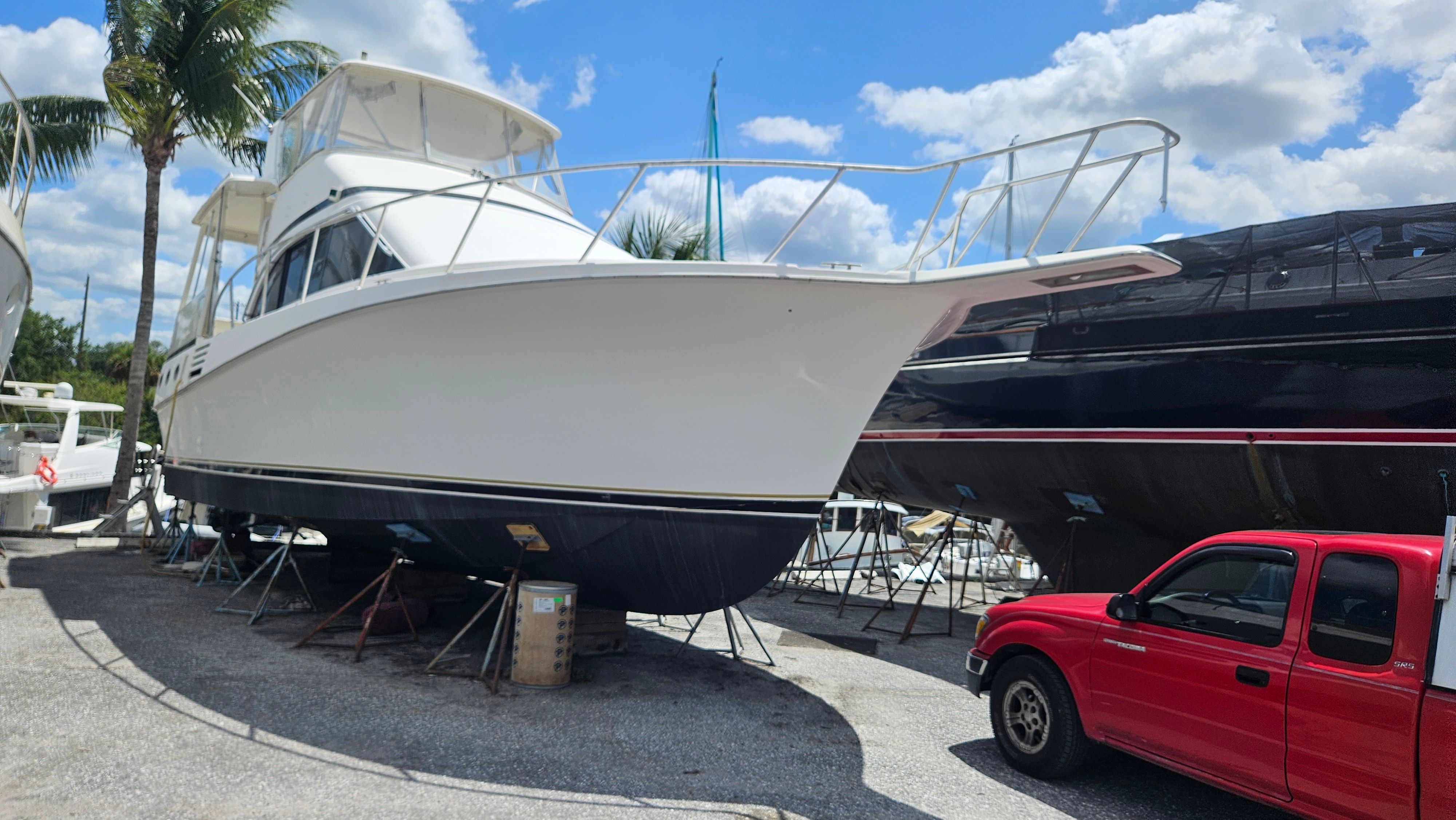 1998 Ocean Yachts Motor Yacht