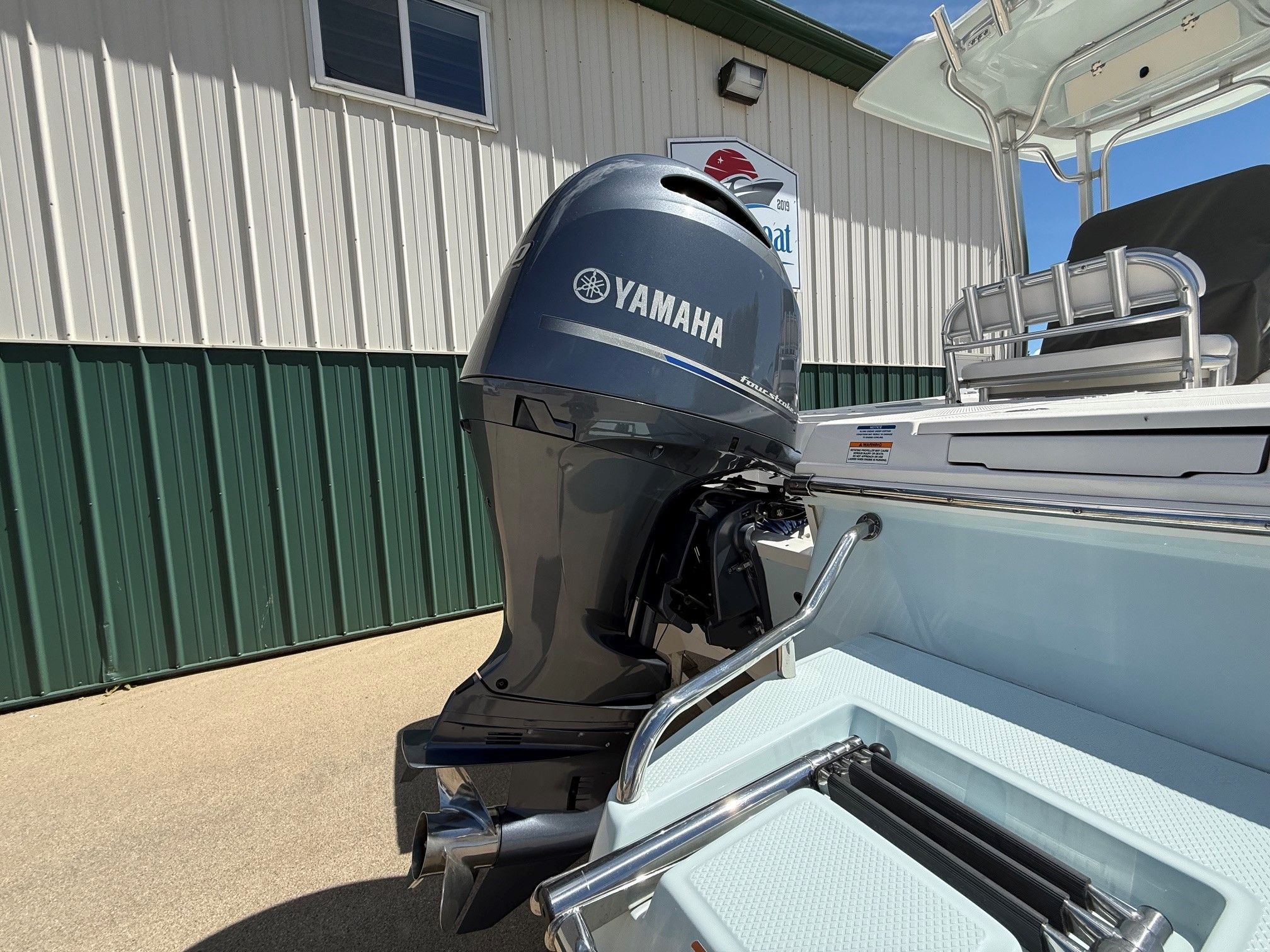 2021 Robalo 226 Cayman with Yamaha outboard motor.