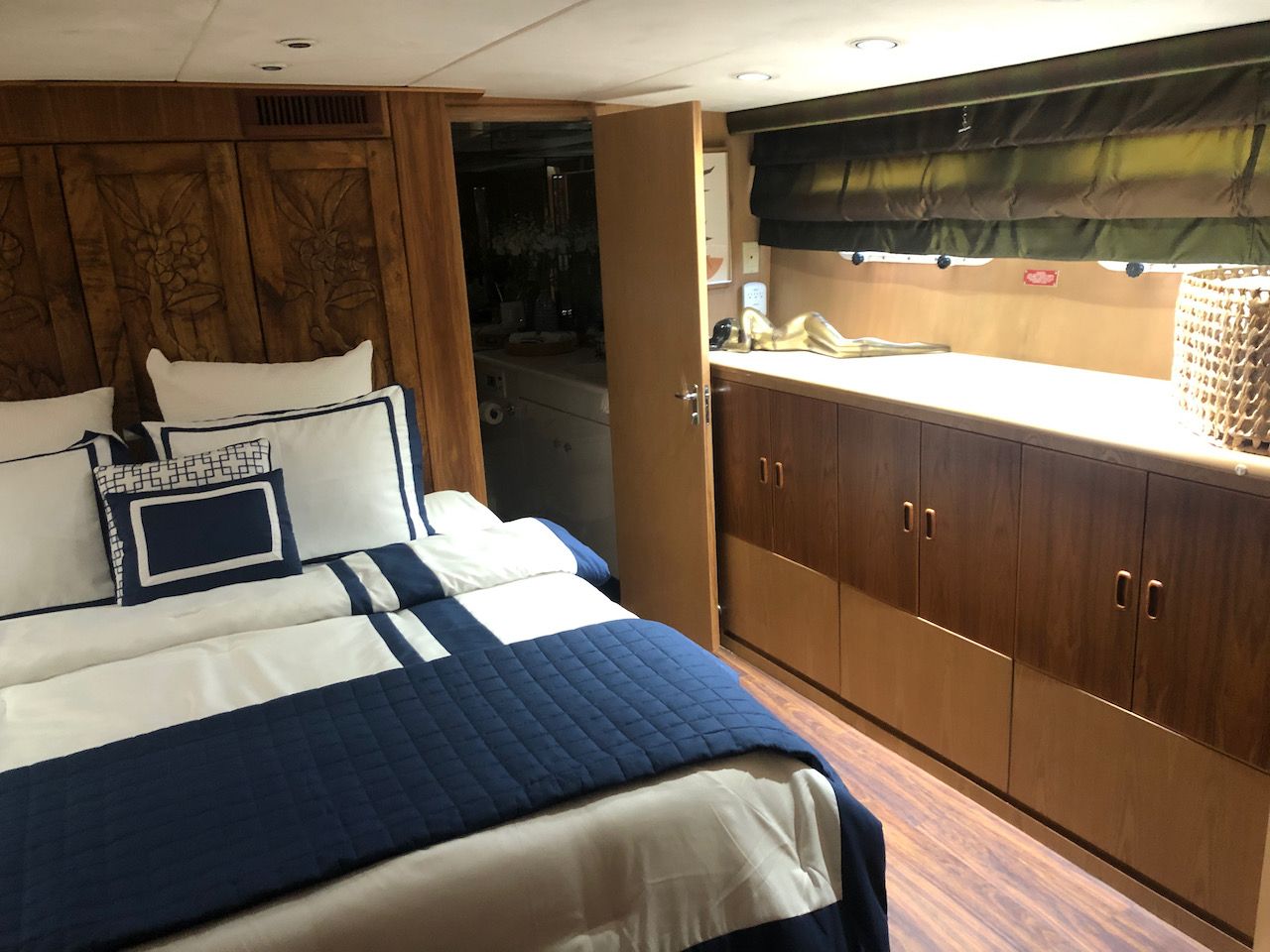1996 Hatteras Cockpit Motoryacht - 22