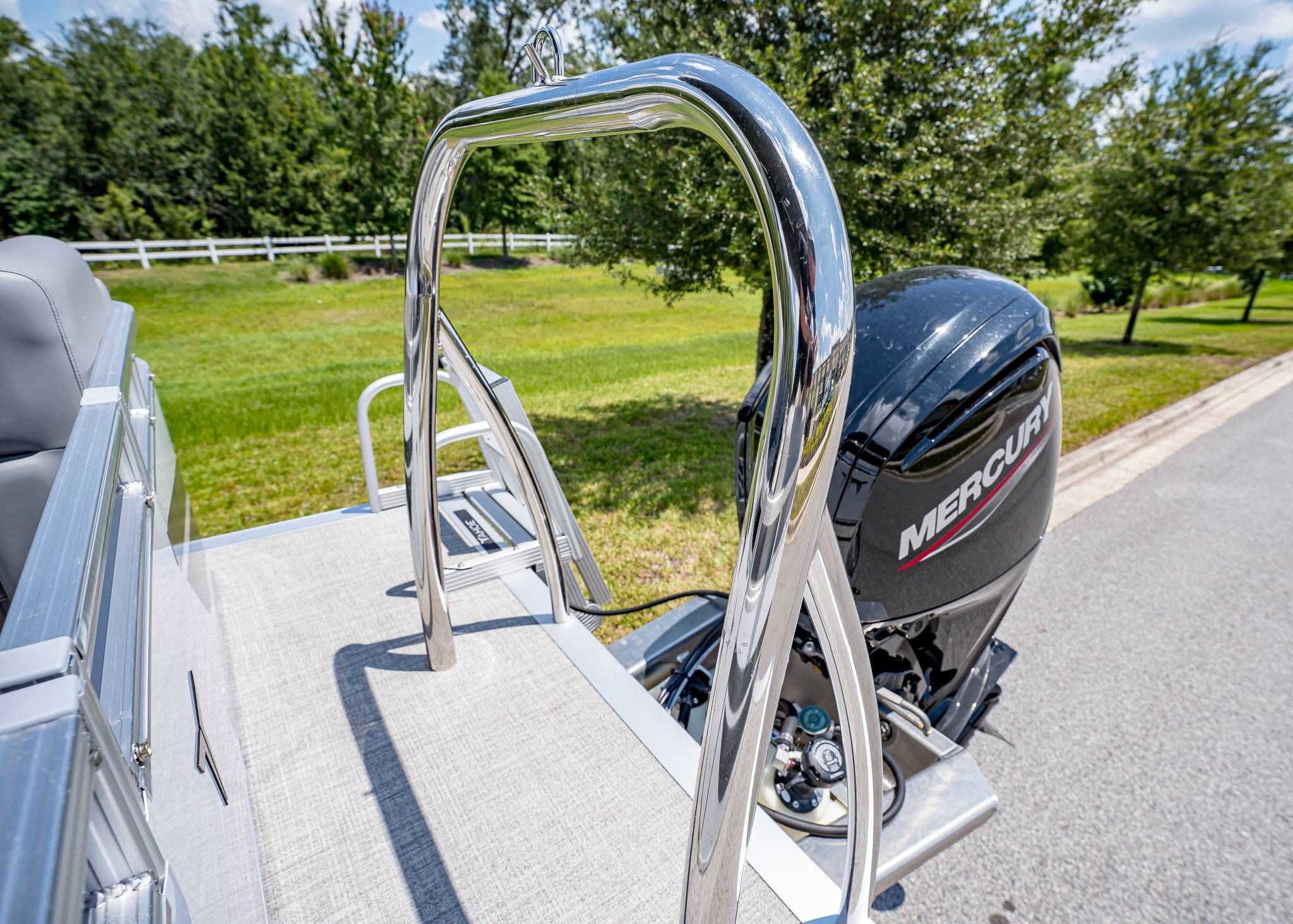 2025 Tahoe Pontoon SLT 23' Quad Lounge - 27