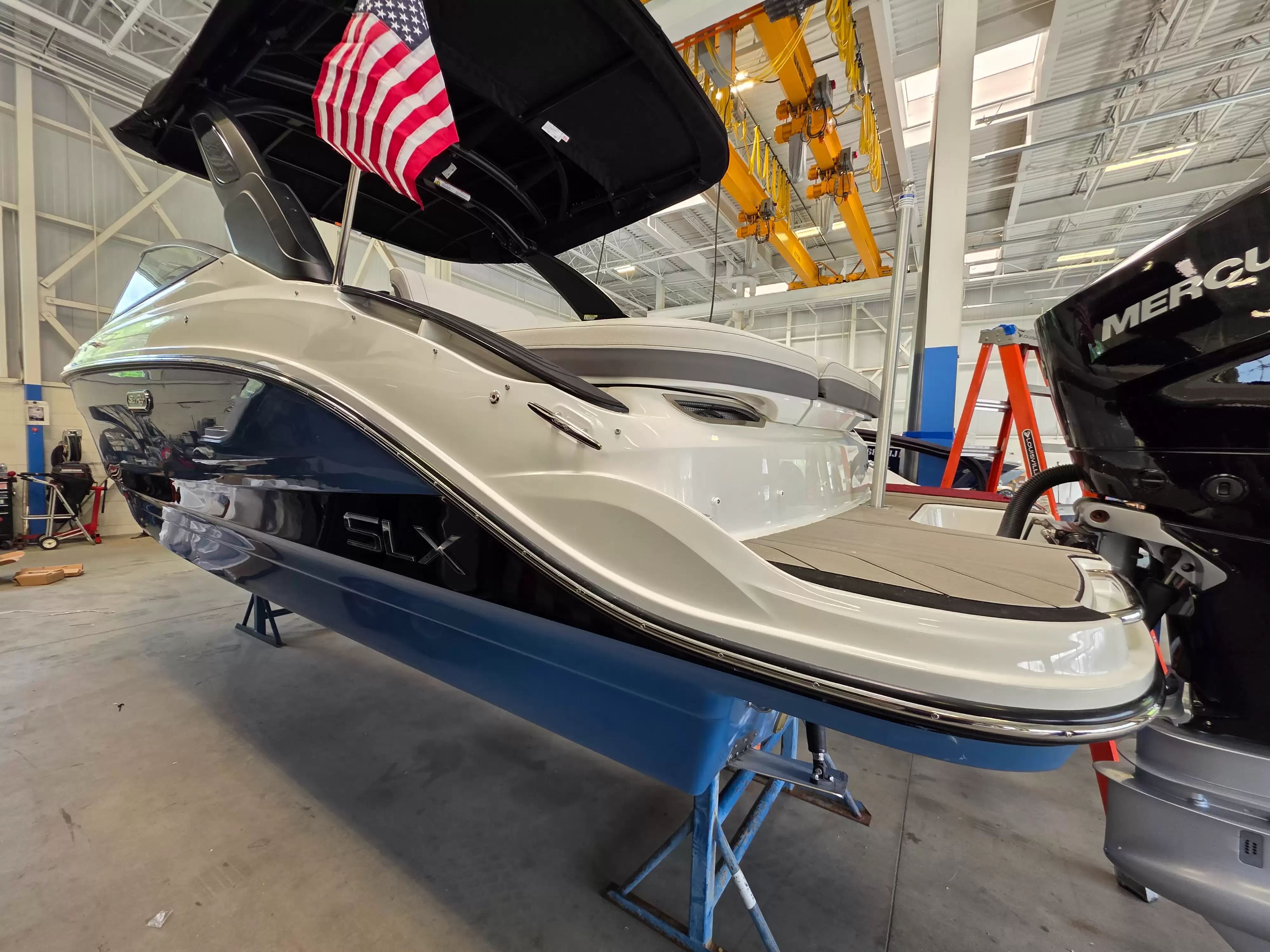 2026 Sea Ray 260SXO - 13