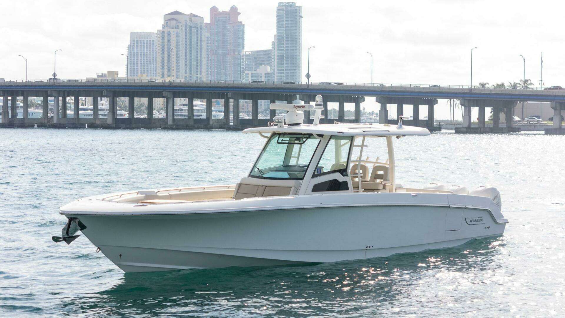 2020 Boston Whaler 380 Outrage Center Console - Image 4
