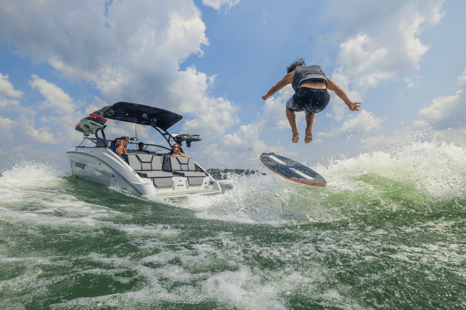 2026 Yamaha Boats 255XD - 14