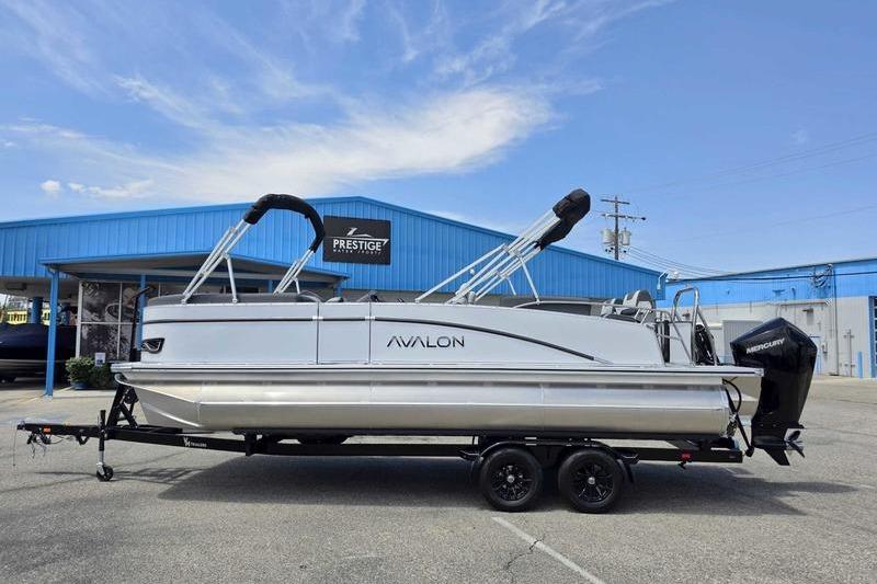 2026 Avalon Catalina Quad Lounge Shift - 25'