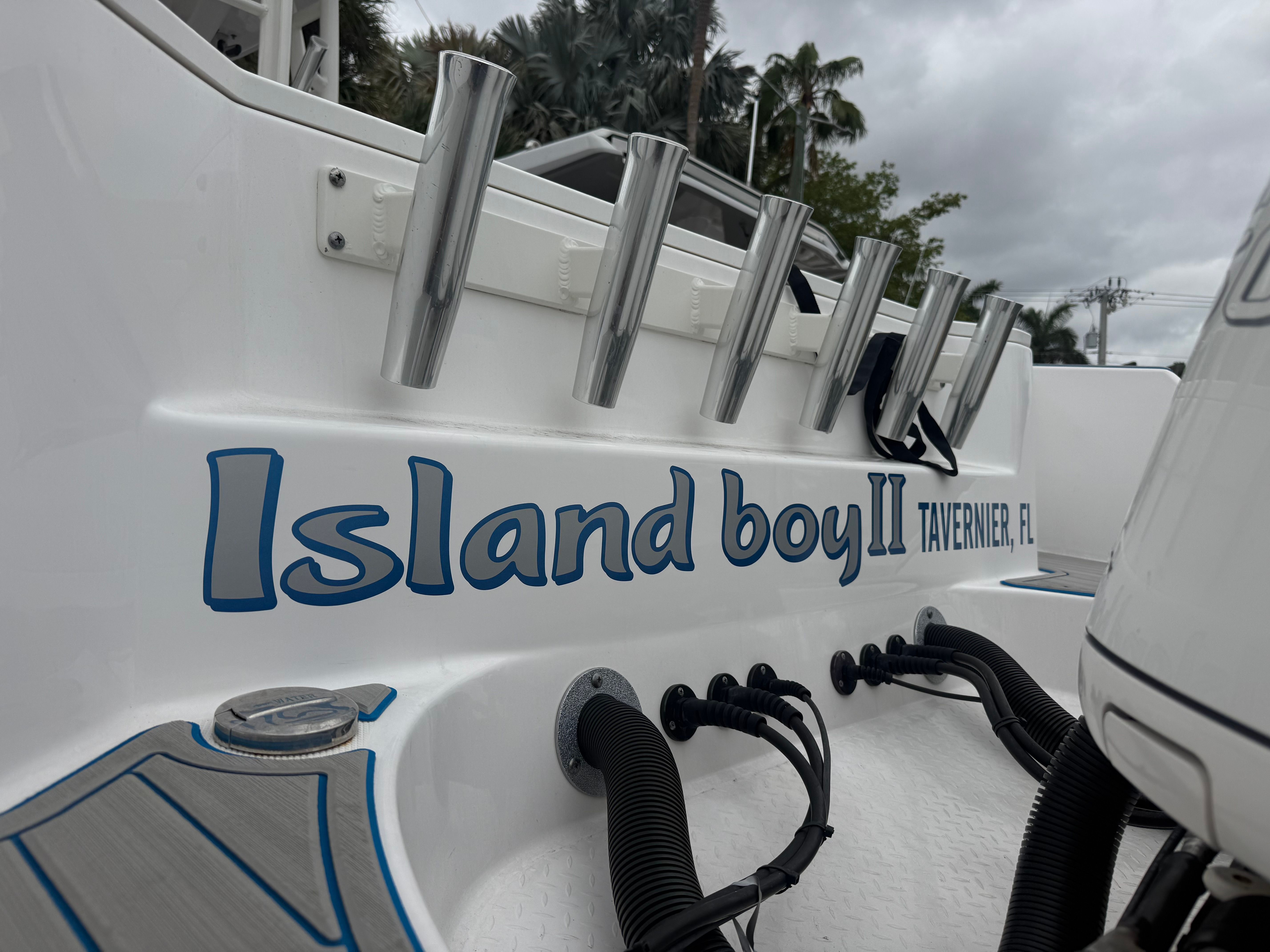 2017 Everglades 325 Center Console - 44