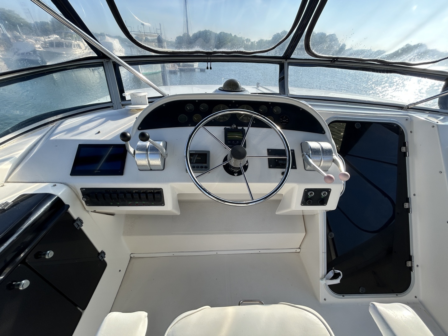 1999 Bayliner 4788 - Image 43