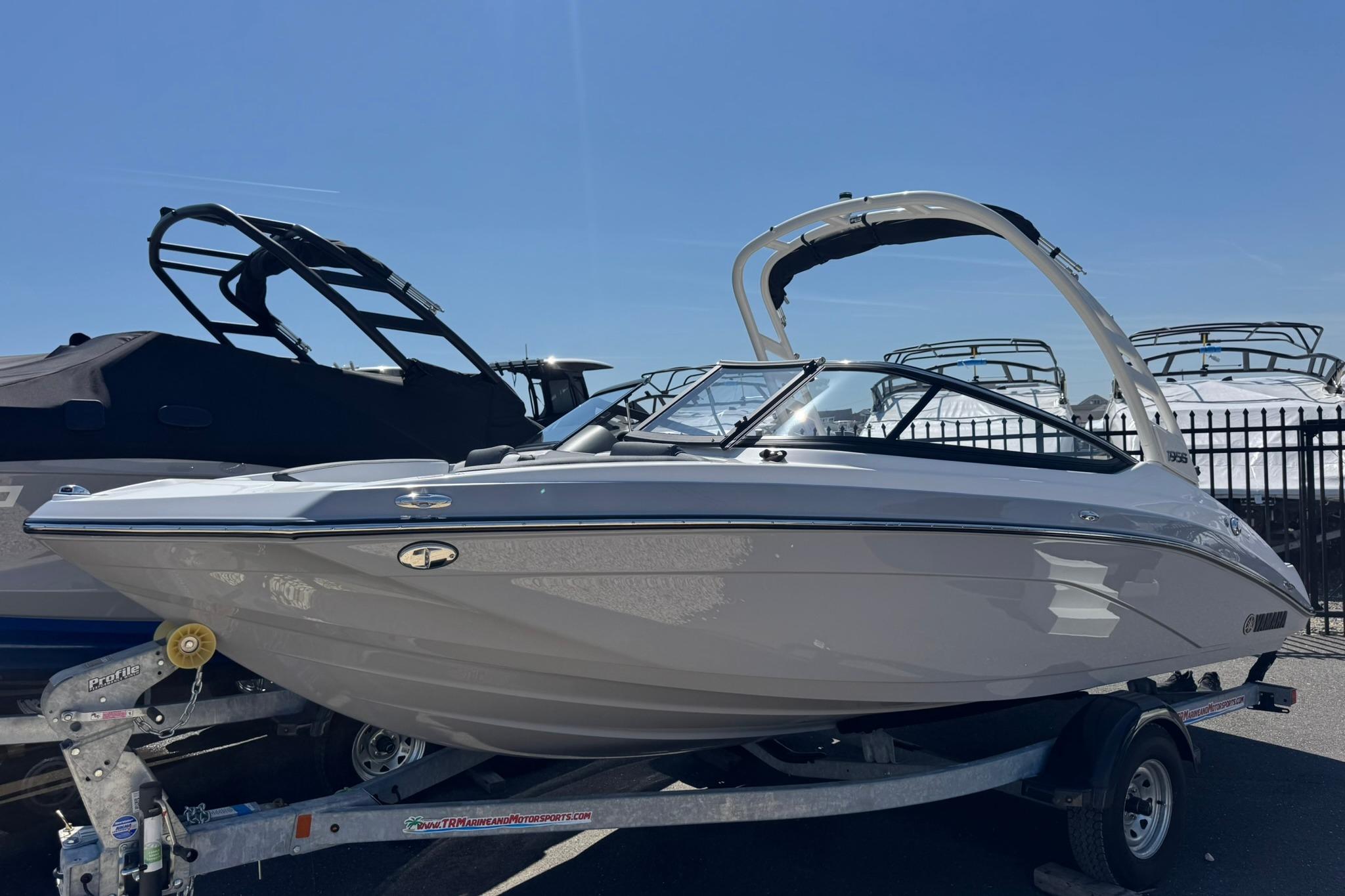 2026 Yamaha Boats 195S