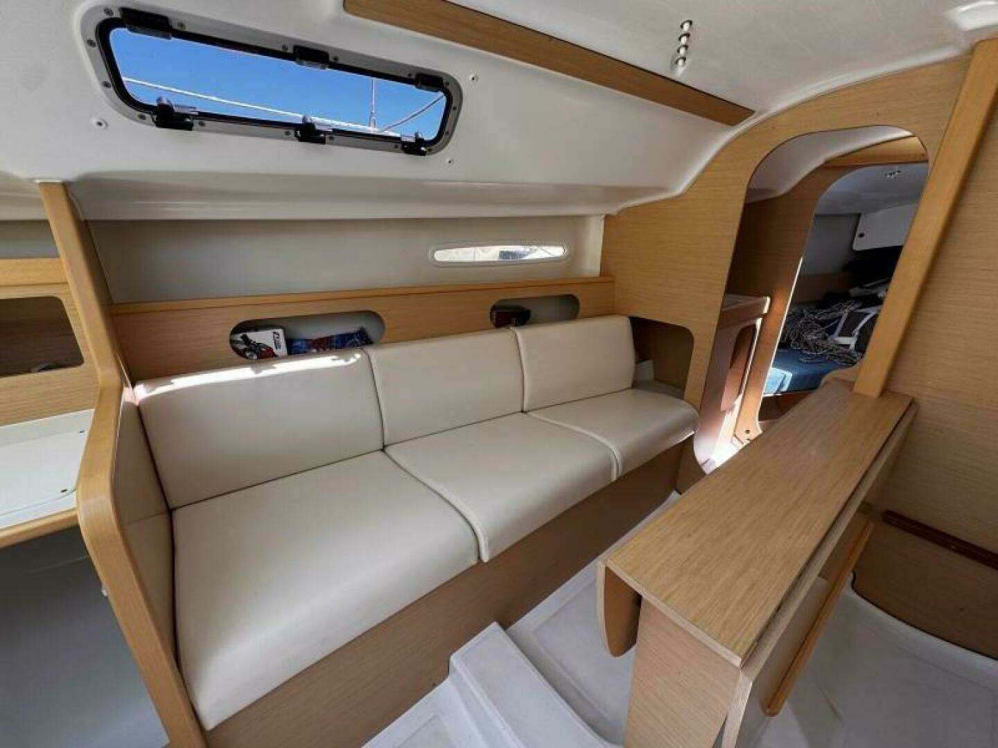 2014 Beneteau First 25S - Image 9