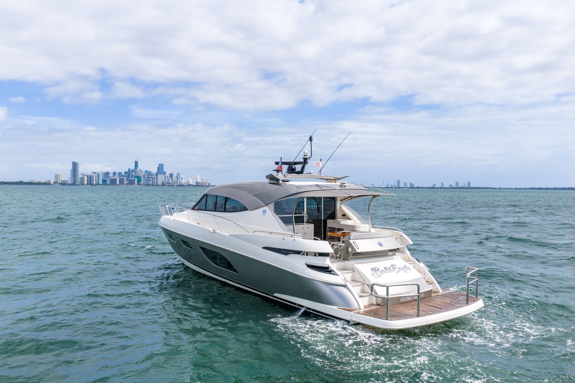 2024 Riviera 6000 Sport Yacht