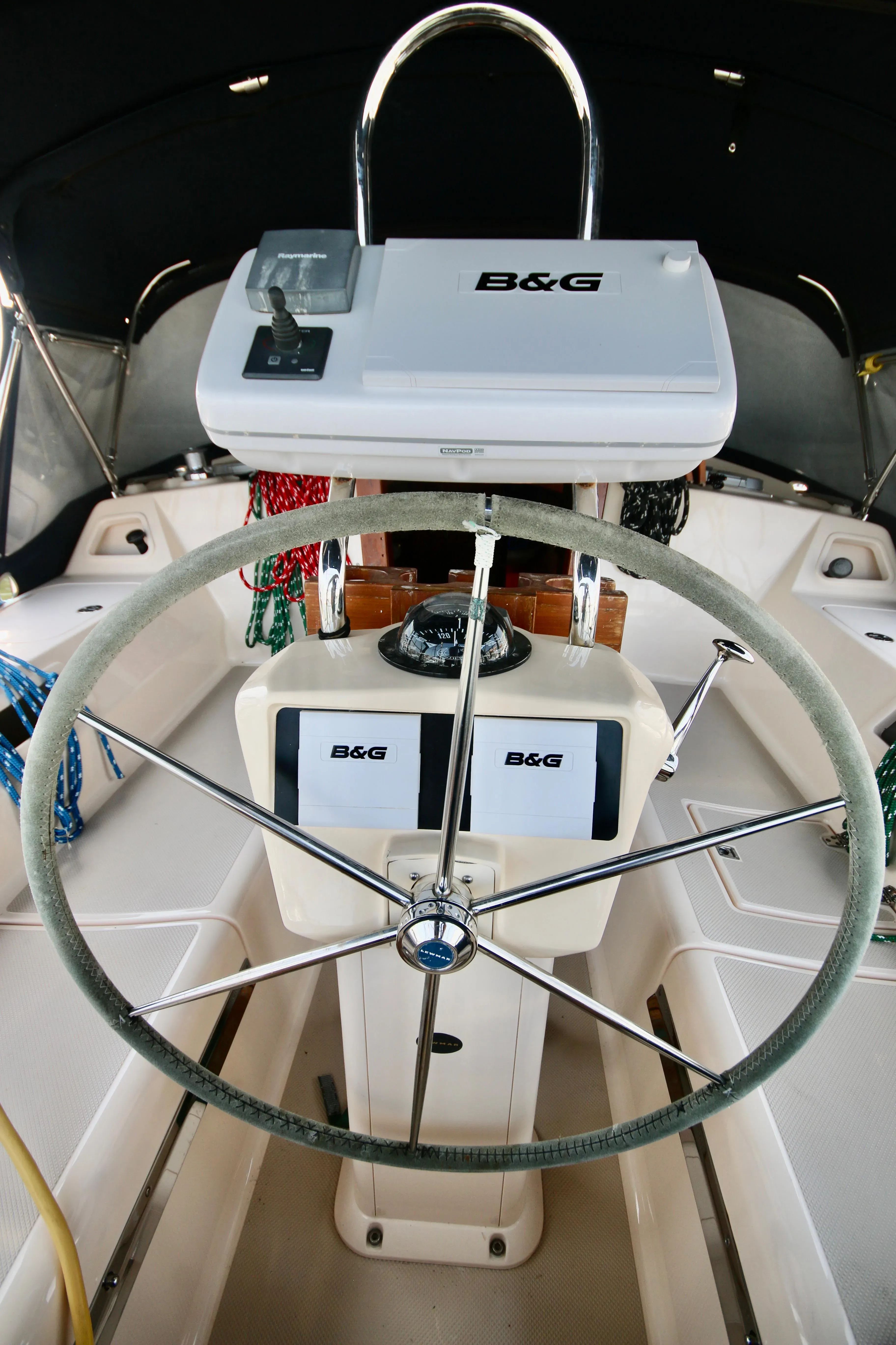 2004 Island Packet 370 - Image 10