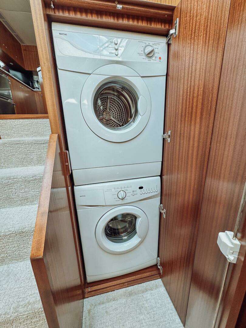 2015 Ocean Alexander 72 - Image 16