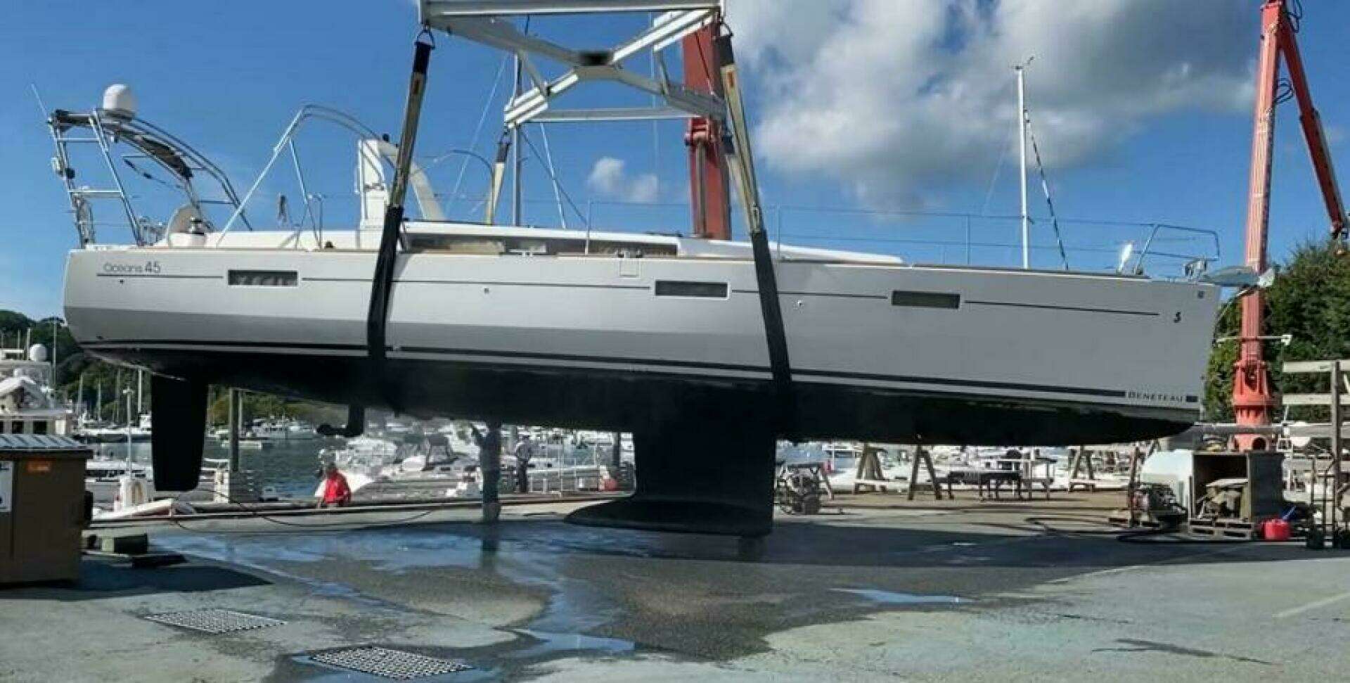 2017 Beneteau Oceanis 45 - Image 5