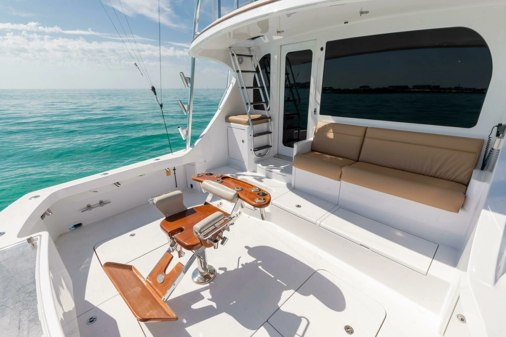 2016 Hatteras GT60 - Image 4