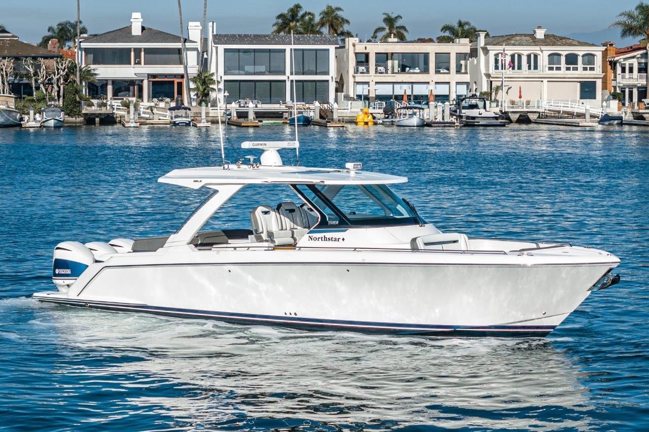 2019 Tiara Yachts 38 LS