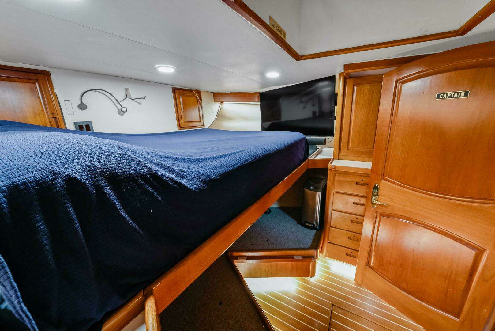 1986 Westport Christensen Cockpit - Image 24