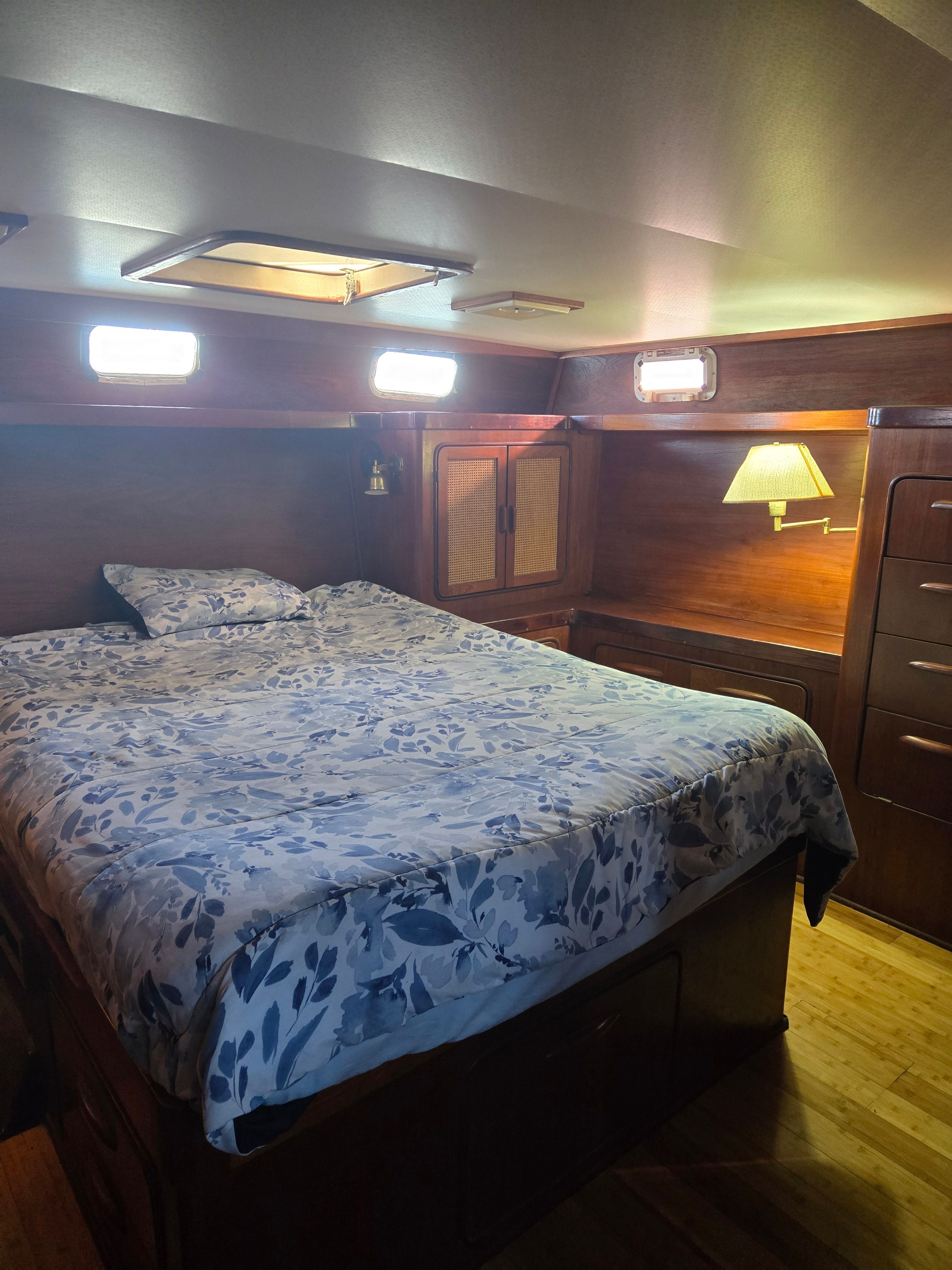 1979 Gulfstar Motor Cruiser - 30