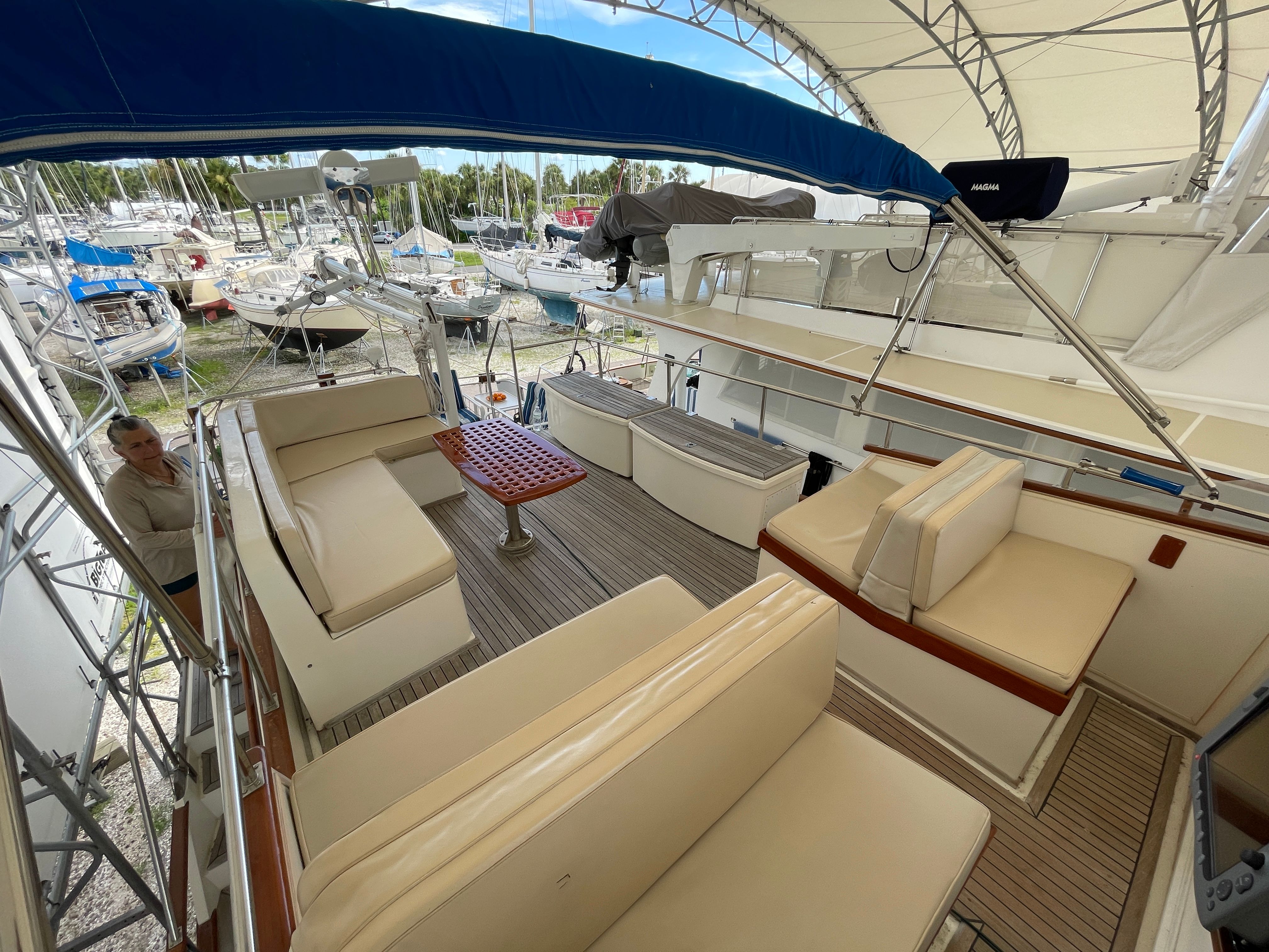 1985 Grand Banks 42 Motor Yacht - 8