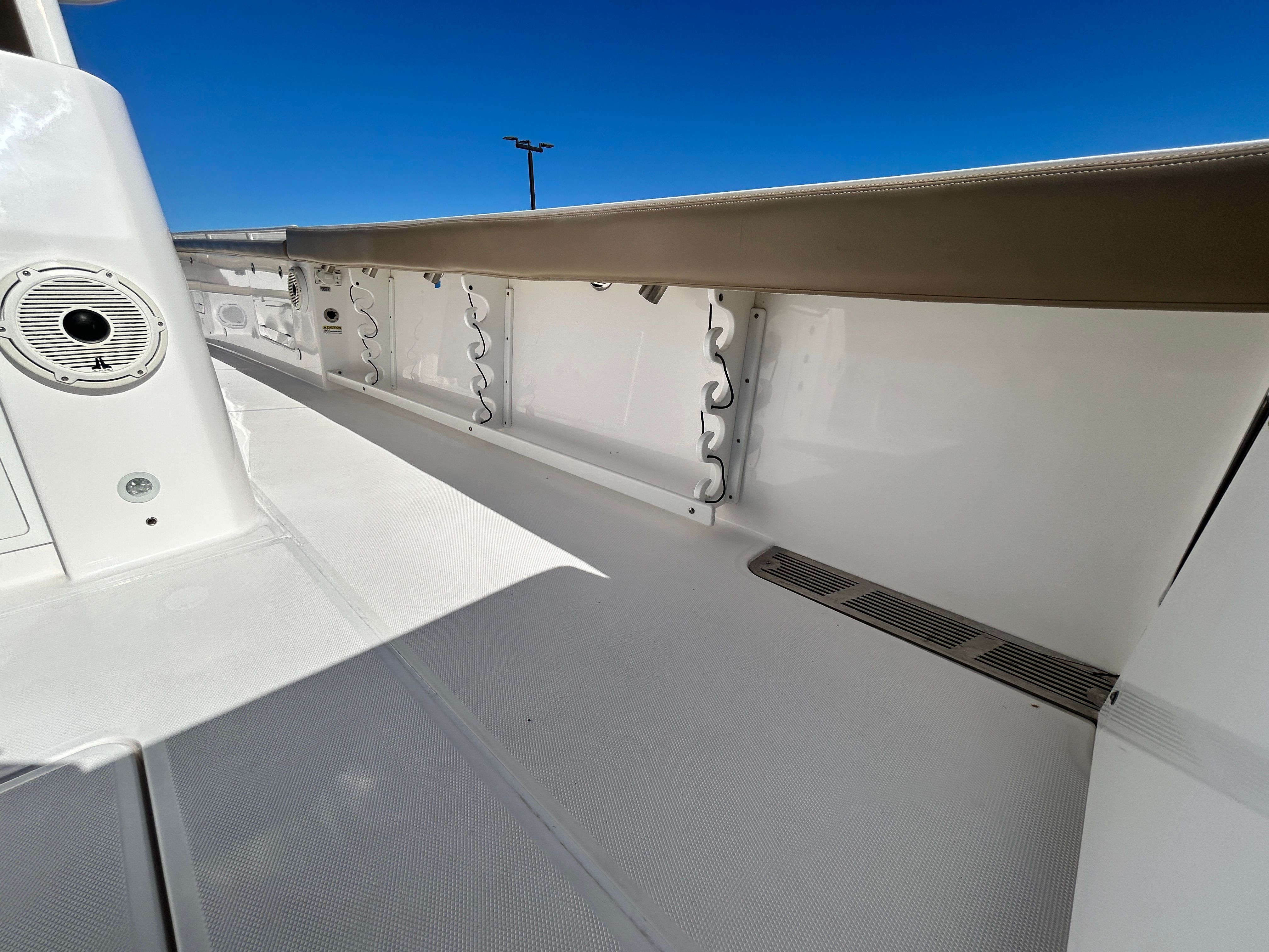 2020 Everglades 395 Center Console - 19