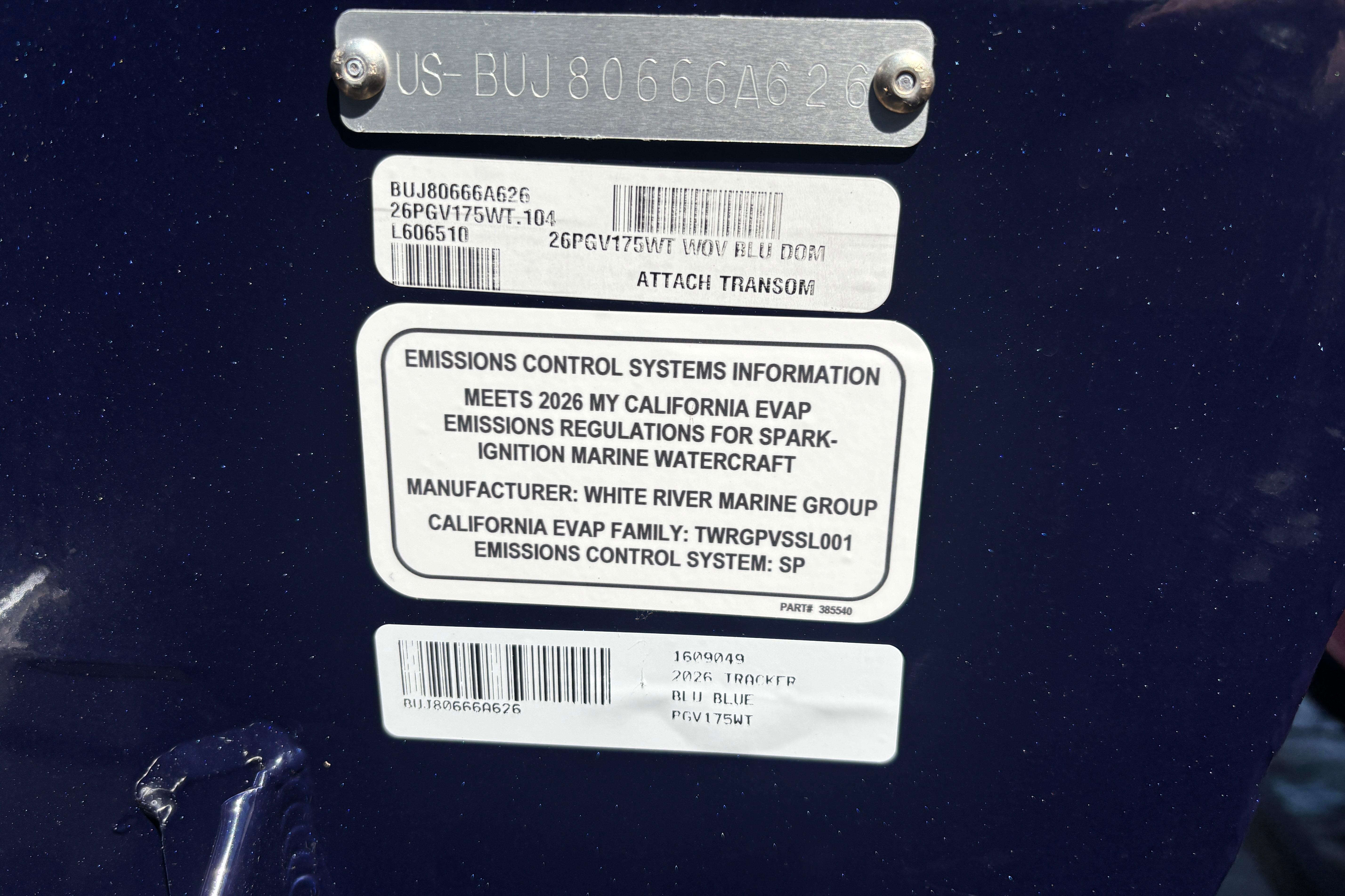 2026 Tracker Pro Guide V-175 WT emissions control label, meets California regulations.