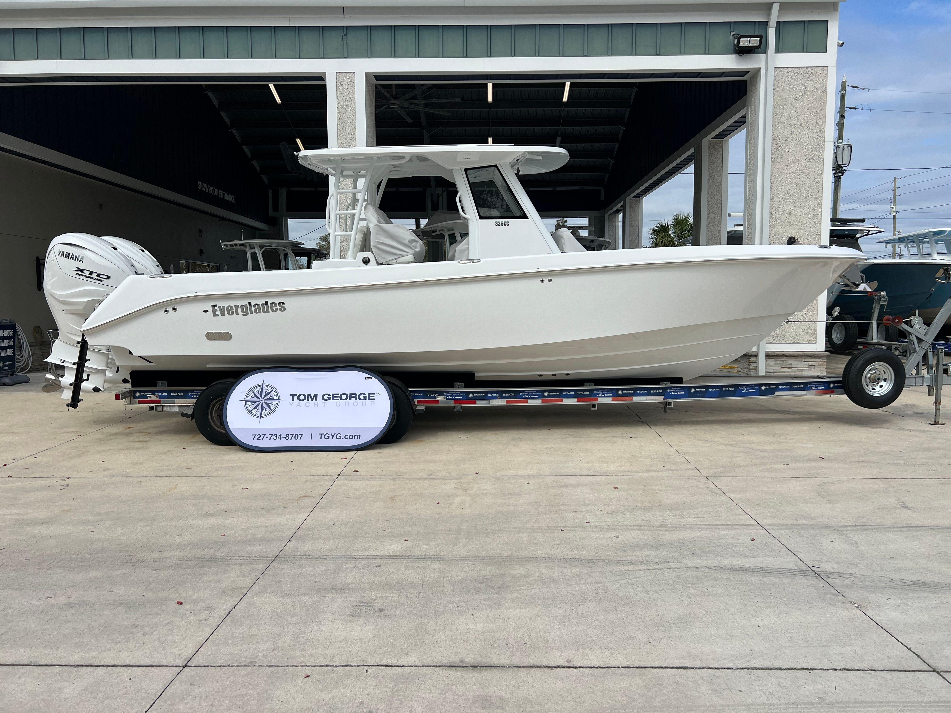 2025 Everglades 335 Center Console