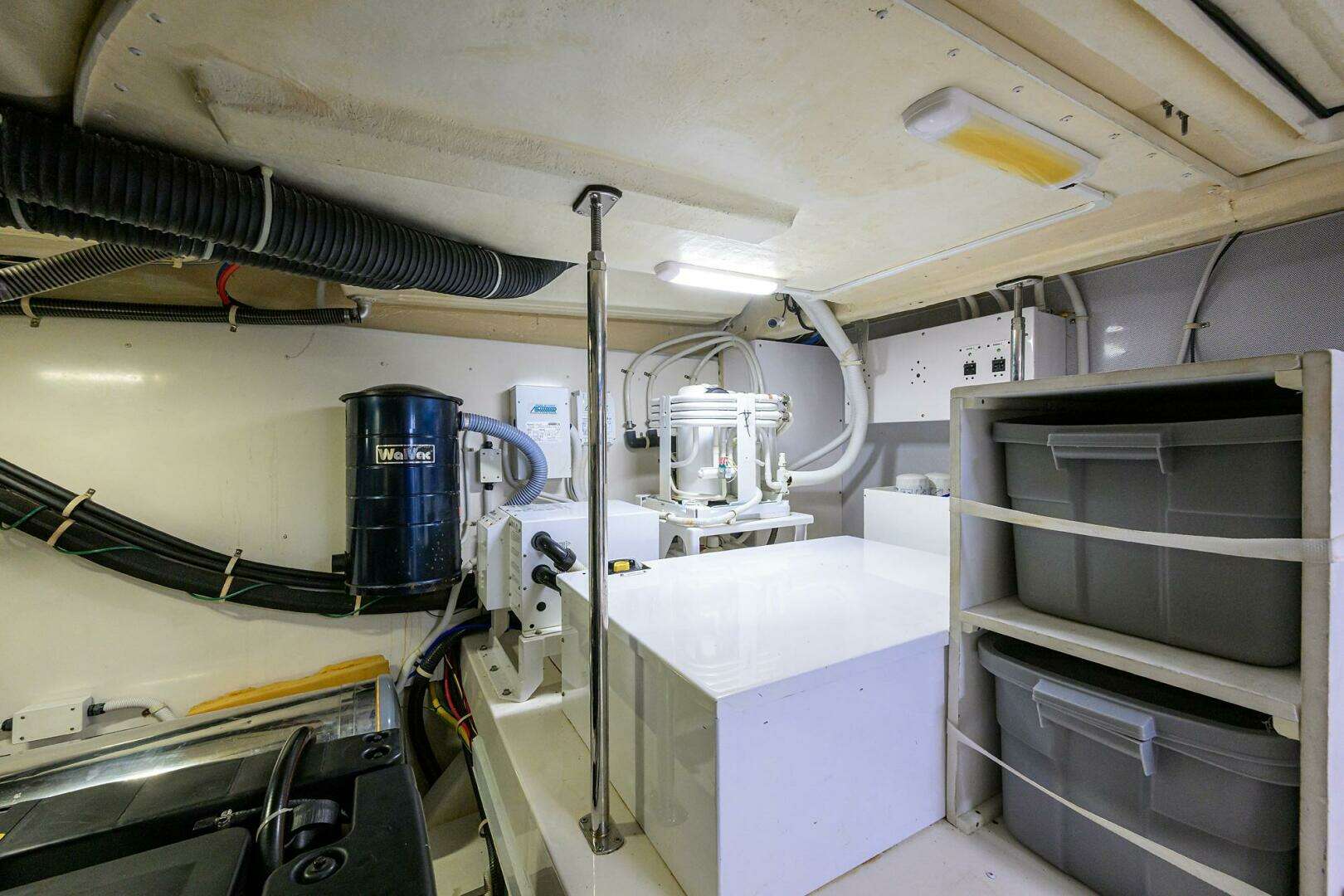 2016 Marquis 660 Sport Yacht - Image 44