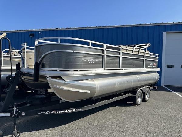 2025 Sun Tracker FB 20 DLX