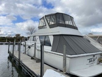 1986 Carver 42' Cockpit MY - 3