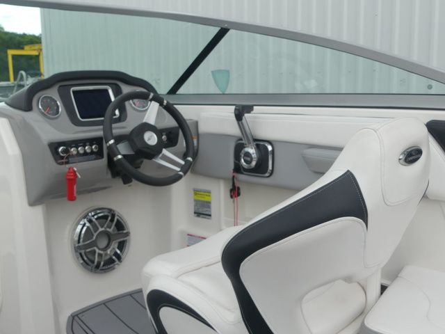 2021 Chaparral 23 Surf - 43