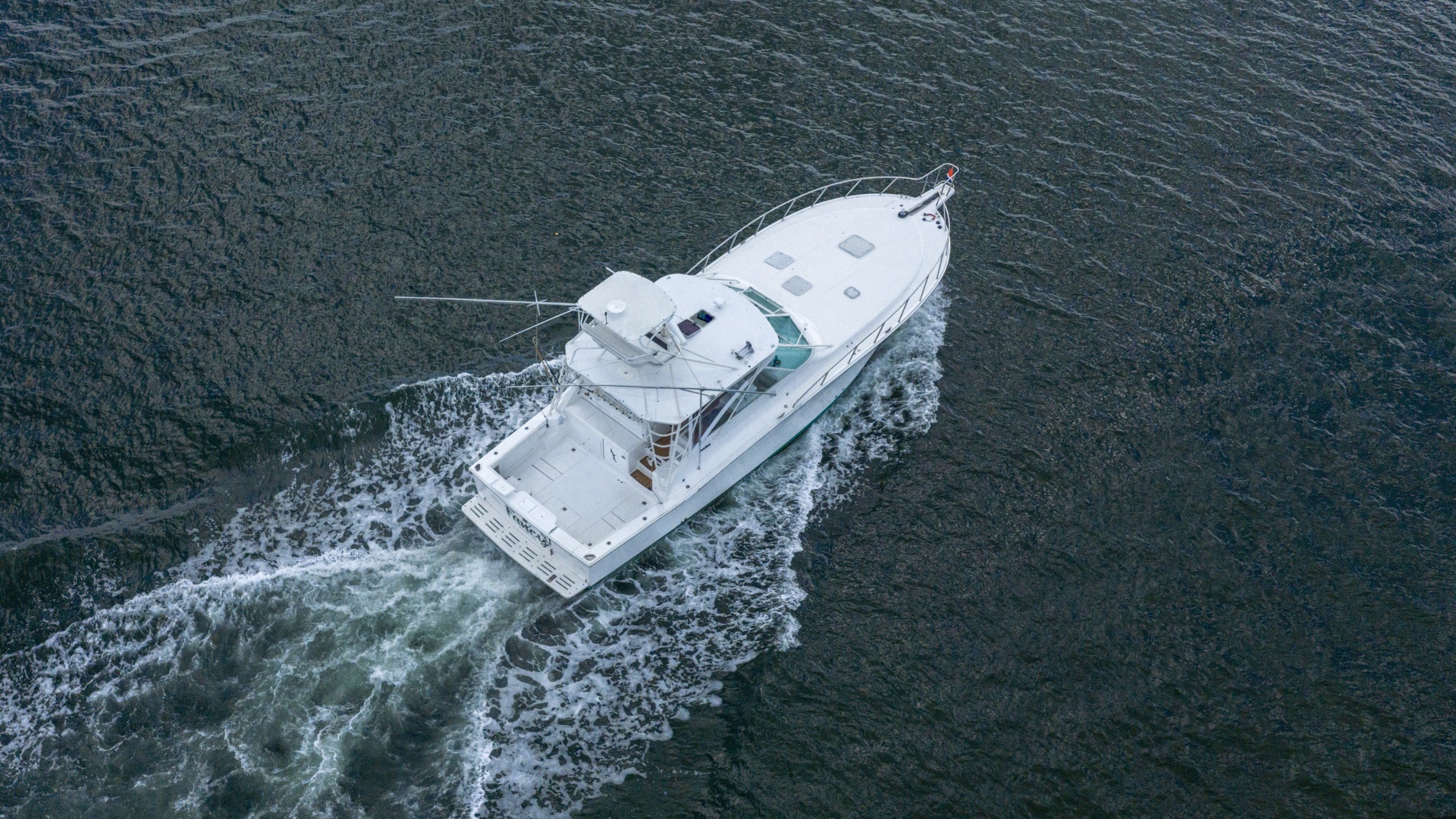 2000 Cabo 45 EXPRESS - Image 13