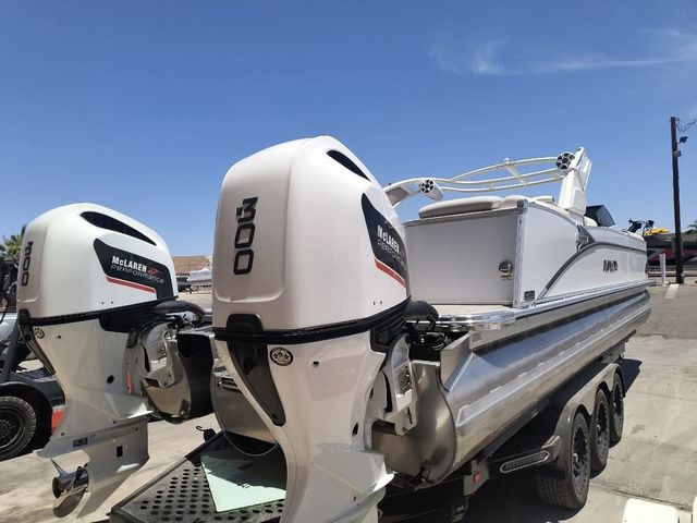 2026 Avalon Catalina Quad Lounger Windshield 27 FT - 9