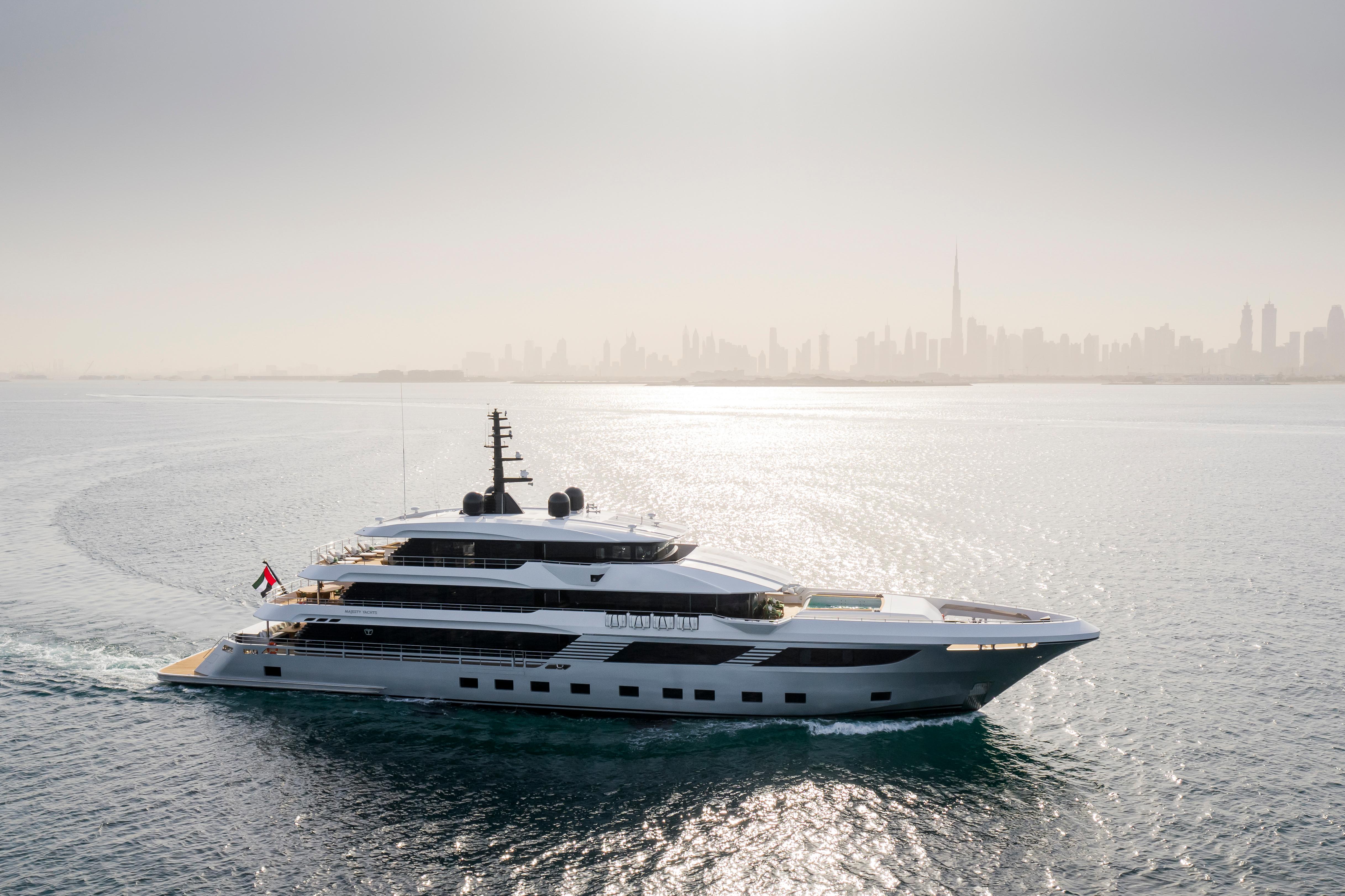 2026 Majesty 175
