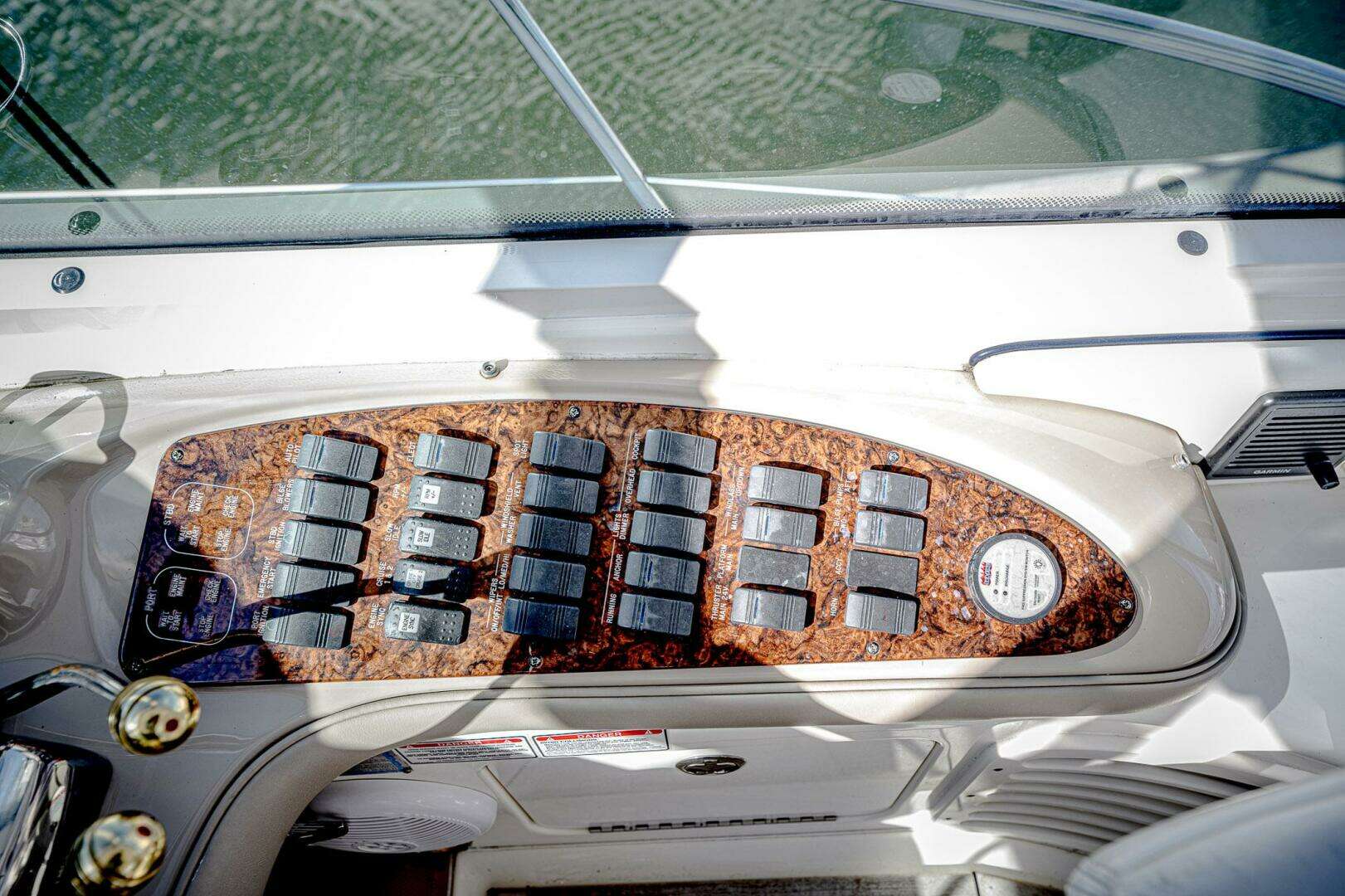 2005 Sea Ray 500 Sundancer - Image 46