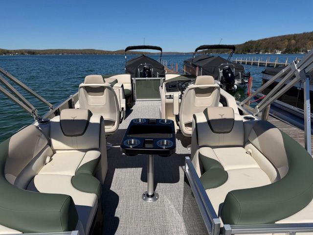 2026 Tahoe 2185 LTZ Quad Lounger - 29