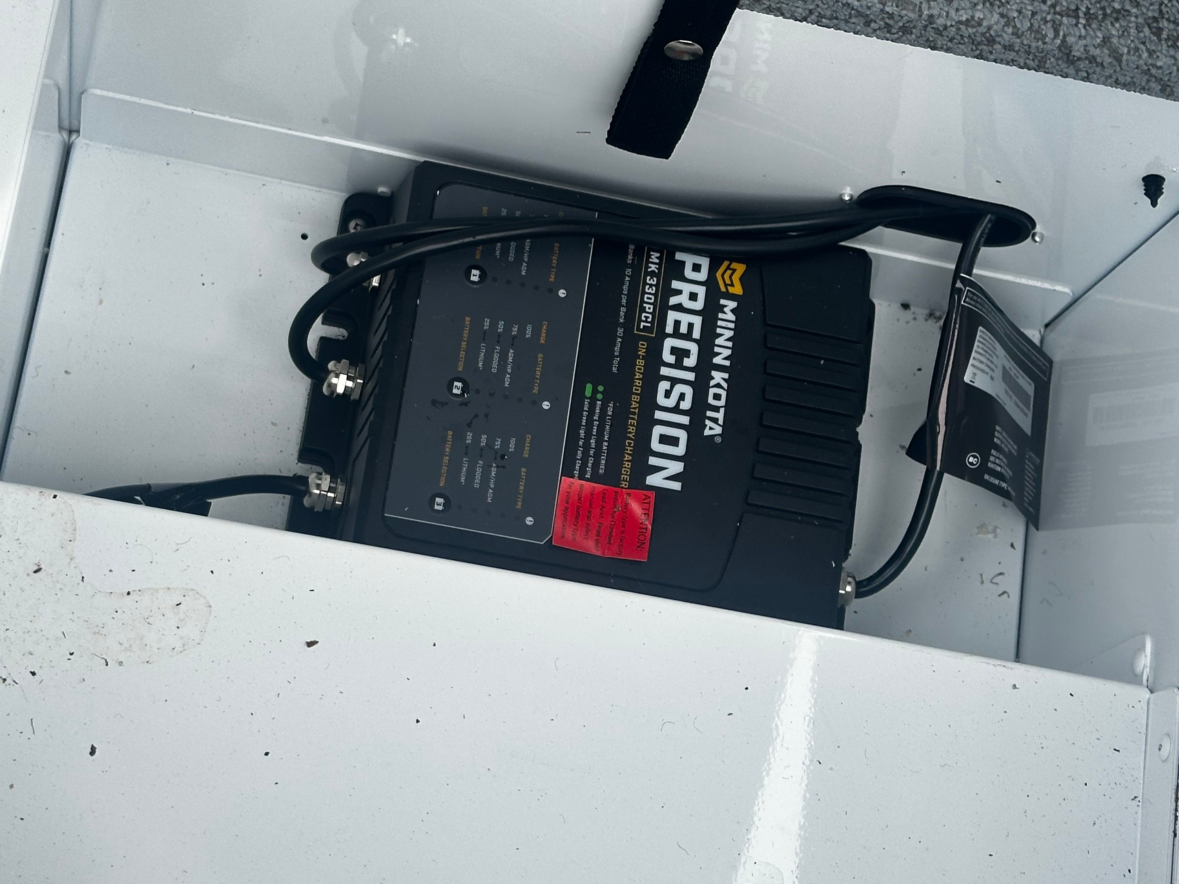 Minn Kota Precision charger in Lund 1775 Adventure SS boat.