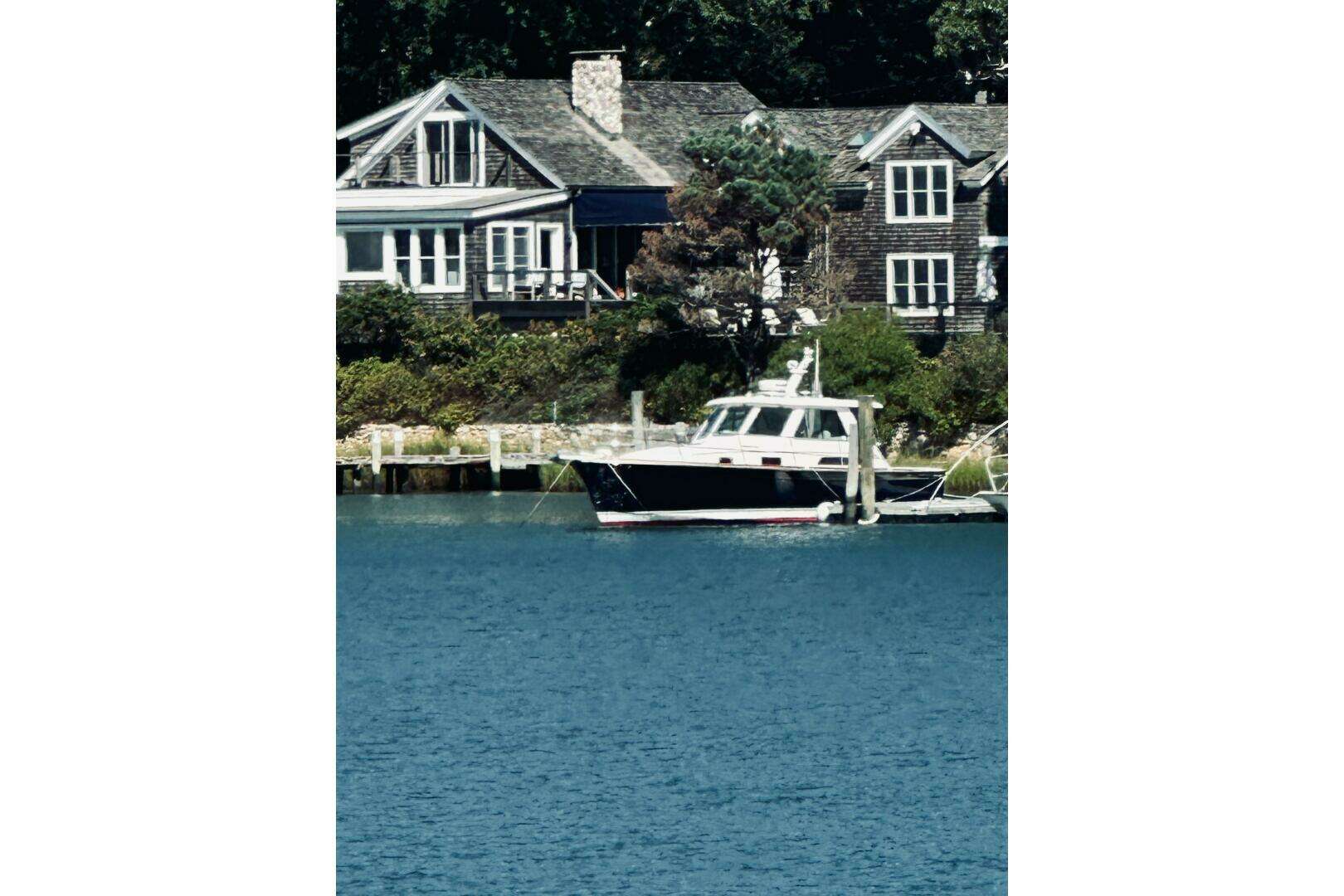 2007 Sabre 34 Express - Image 2