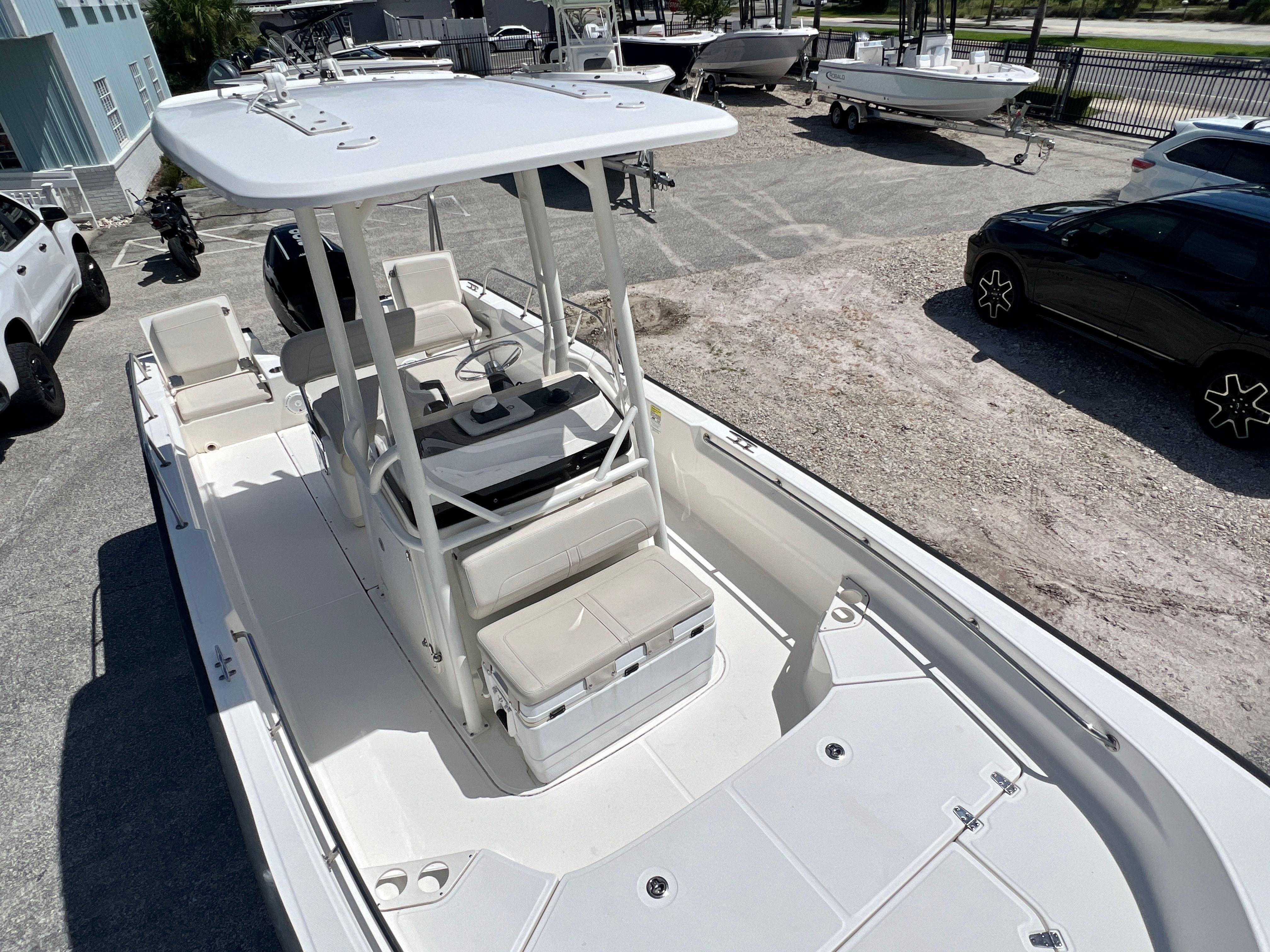2023 Boston Whaler 210 Montauk - 17