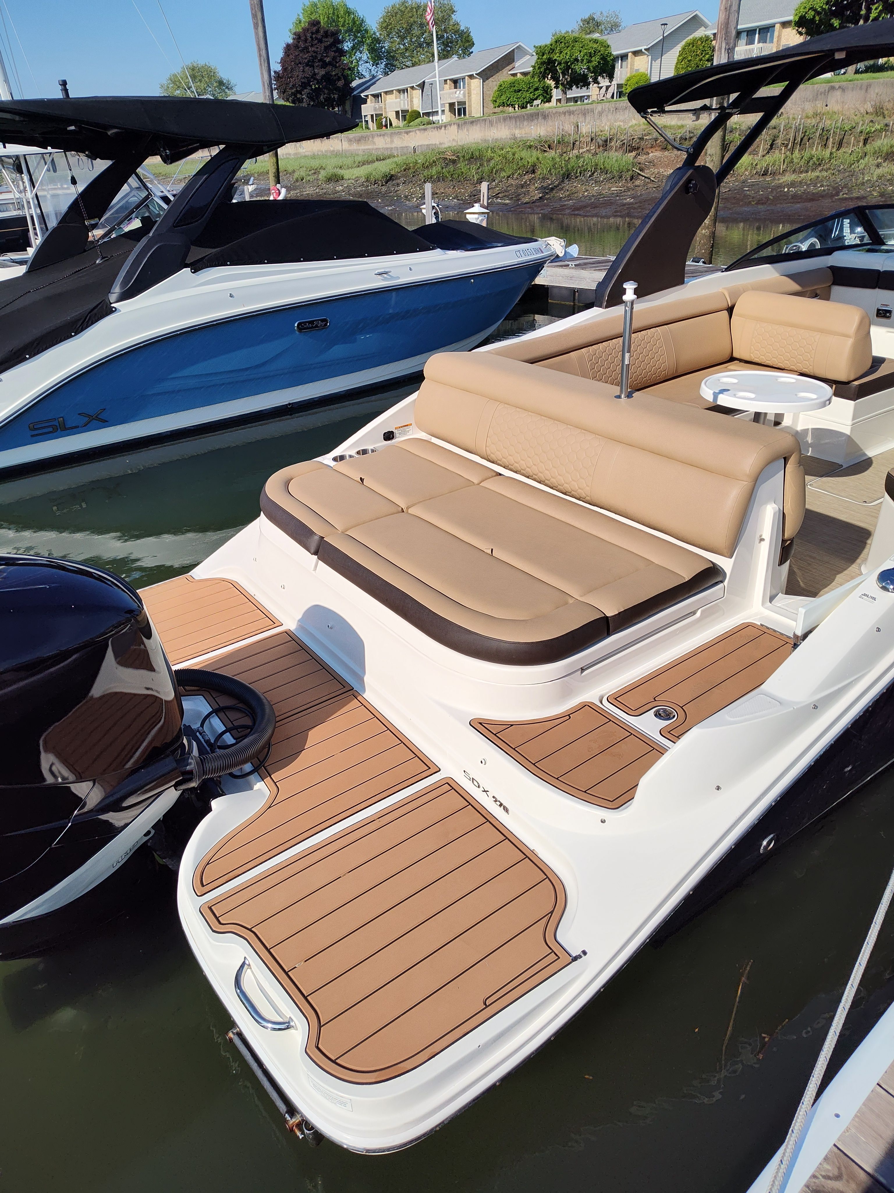 2018 Sea Ray SDX 270 Outboard - 7