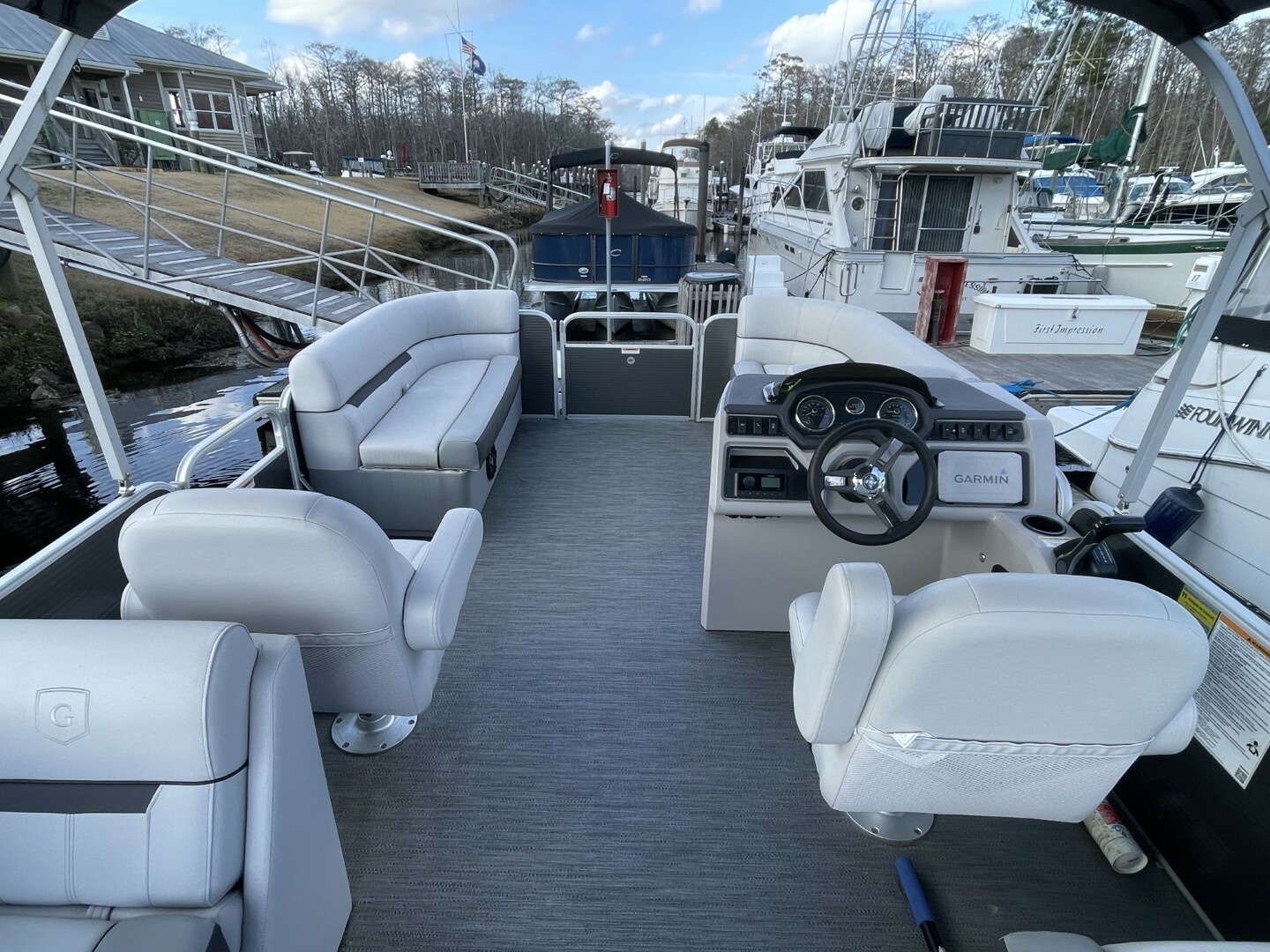 2023 Godfrey SW2086SB - Image 10
