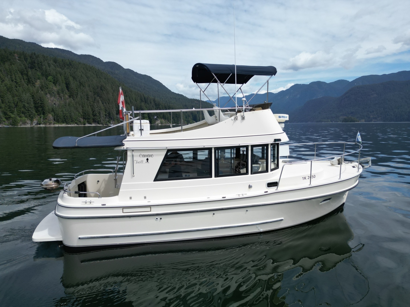 1994 Camano 31 Troll - Image 8