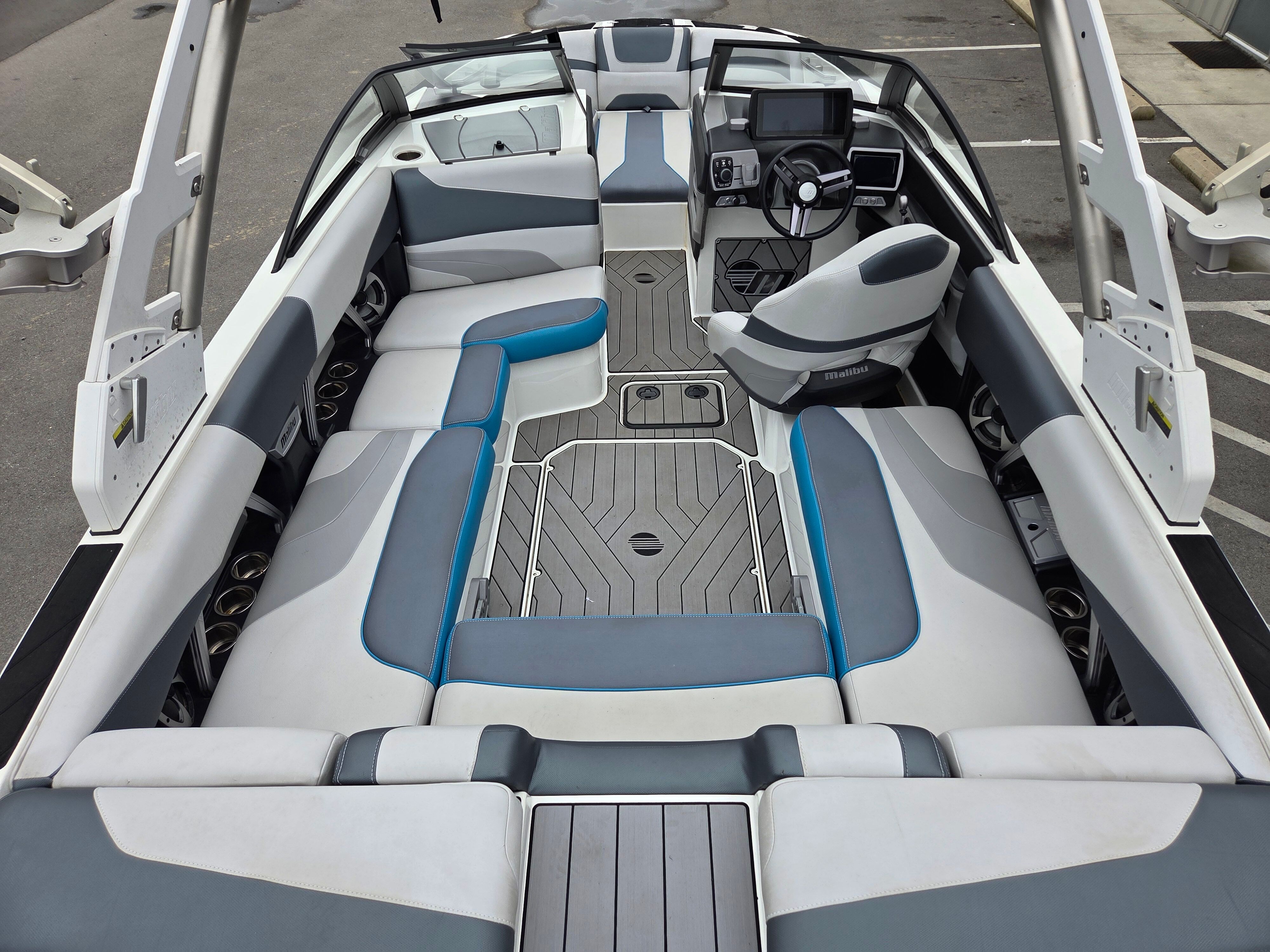 2018 MALIBU 22 MXZ - Image 7