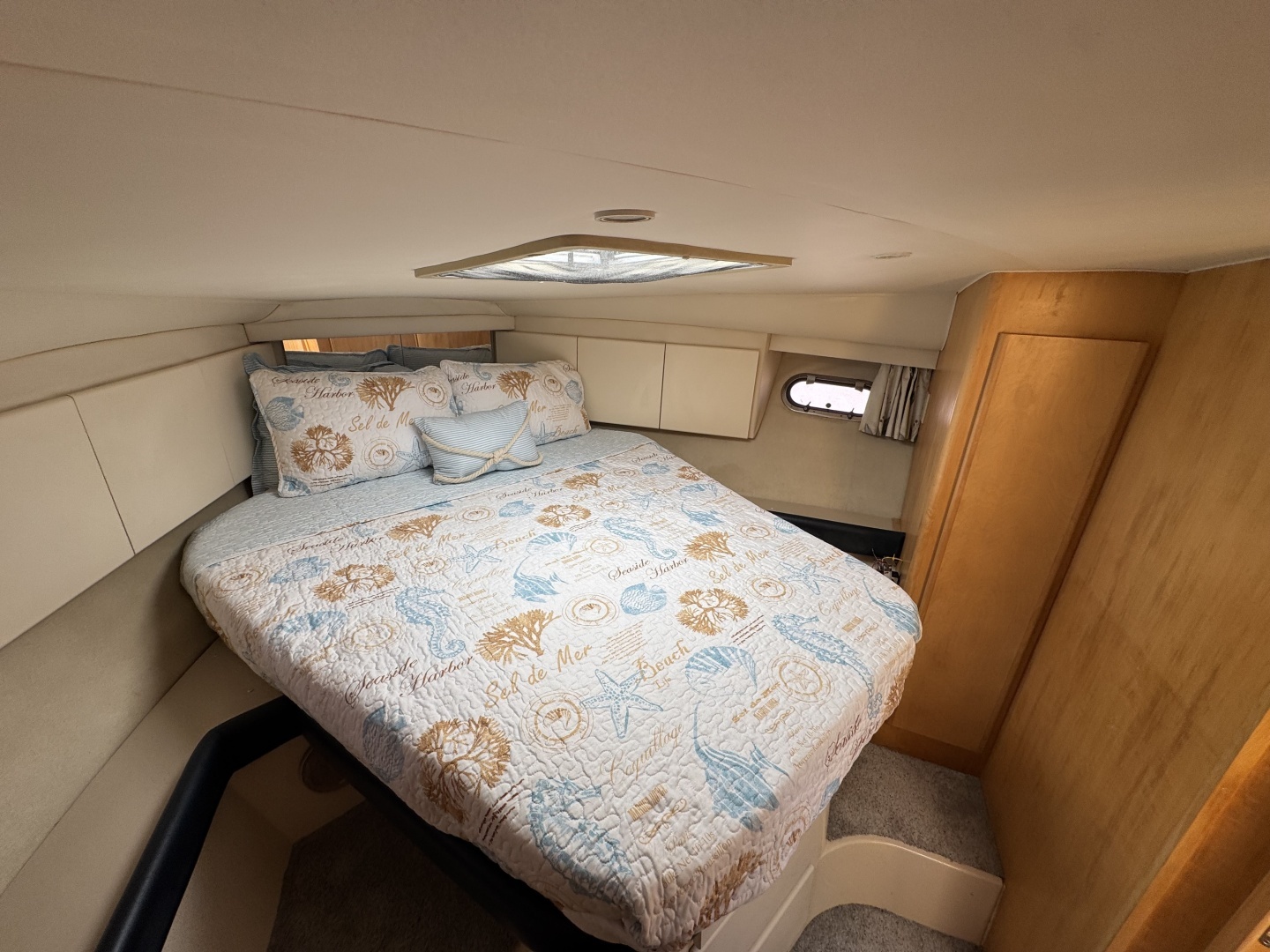 1996 Carver 370 Voyager - Image 65