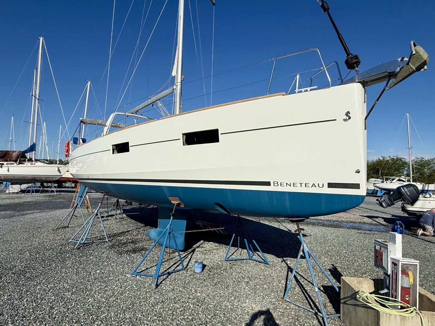 2016 Beneteau 38 - Image 7