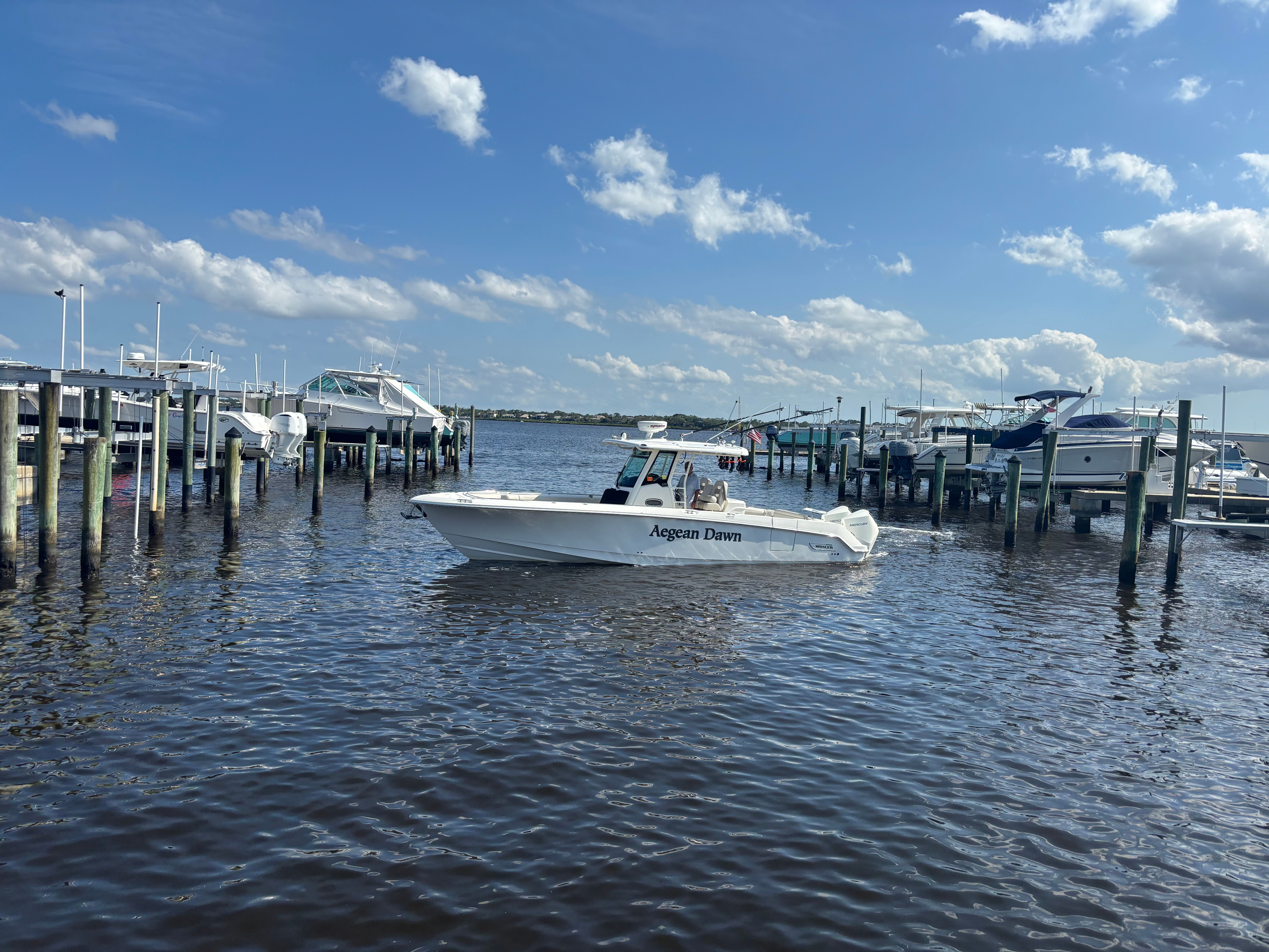 2021 Boston Whaler 330 Outrage - 21