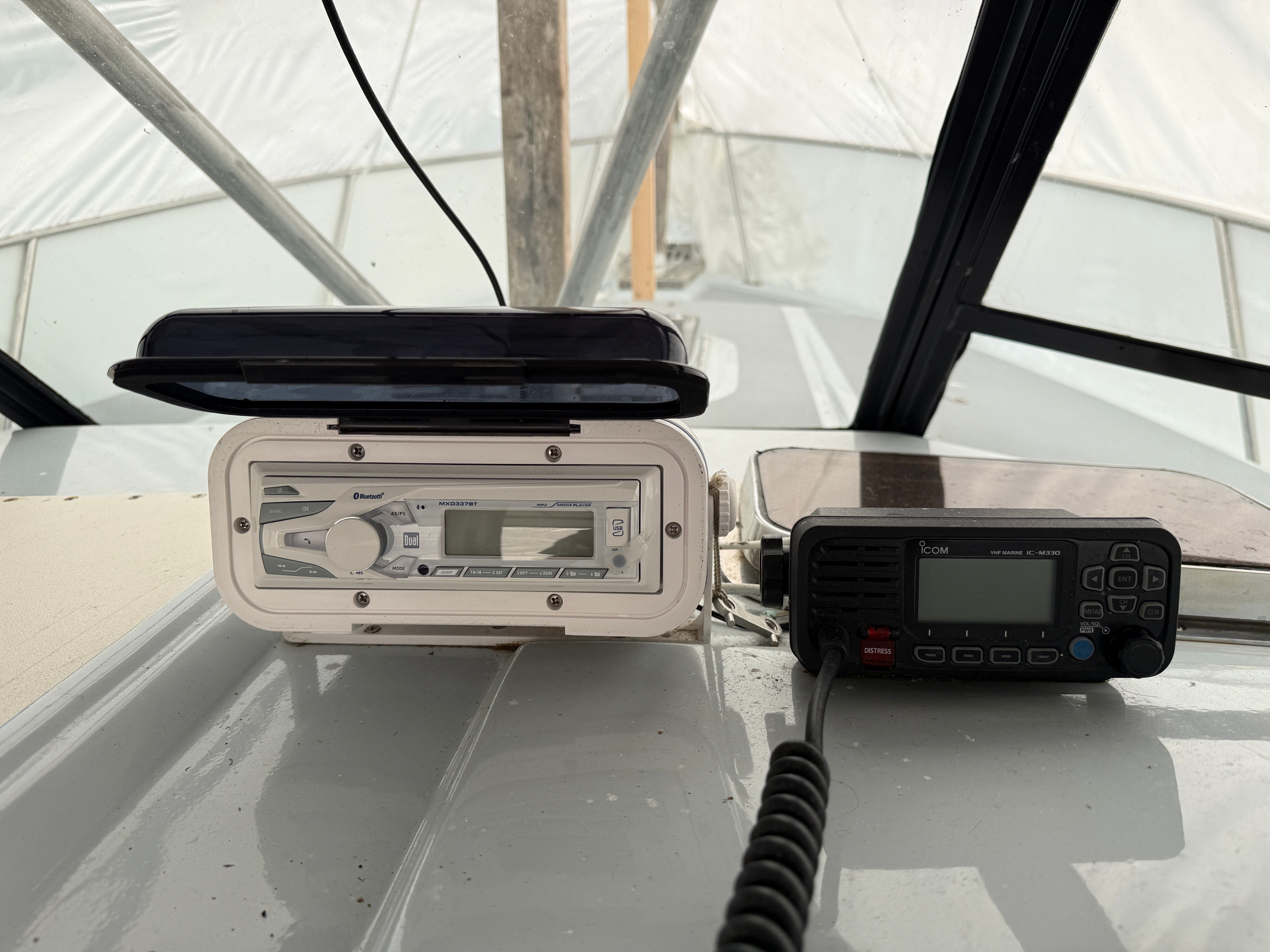 Radios.JPG