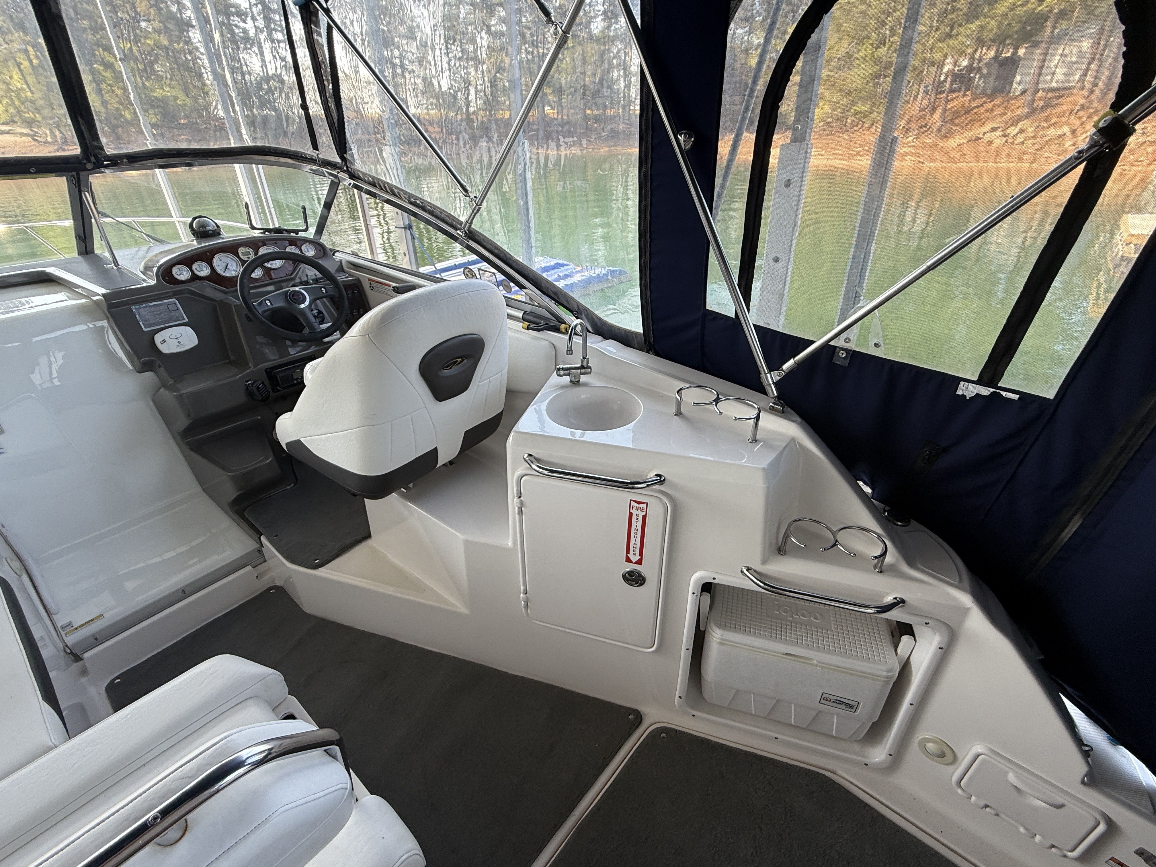 2007 Regal 2565 Window Express - 7