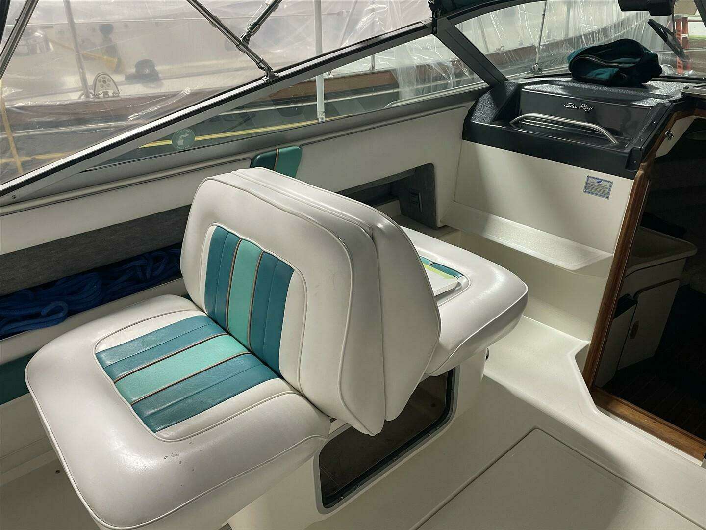 1993 Sea Ray 300 Weekender - Image 8