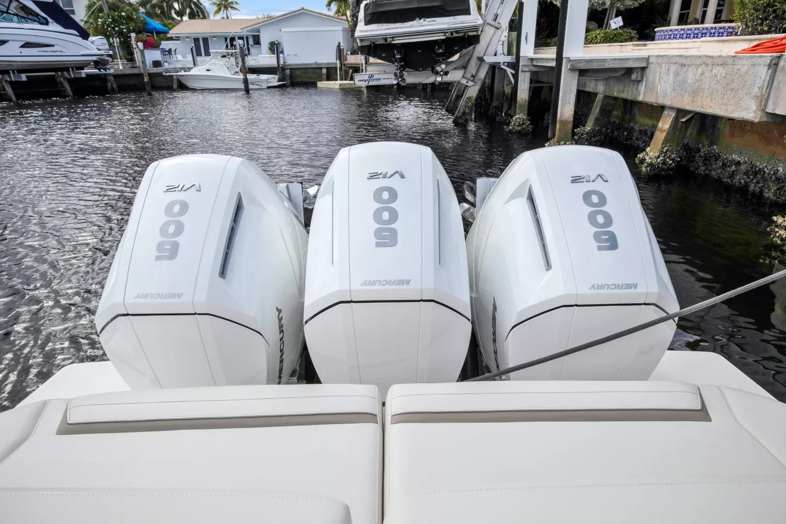 2022 Tiara Yachts — - Image 21
